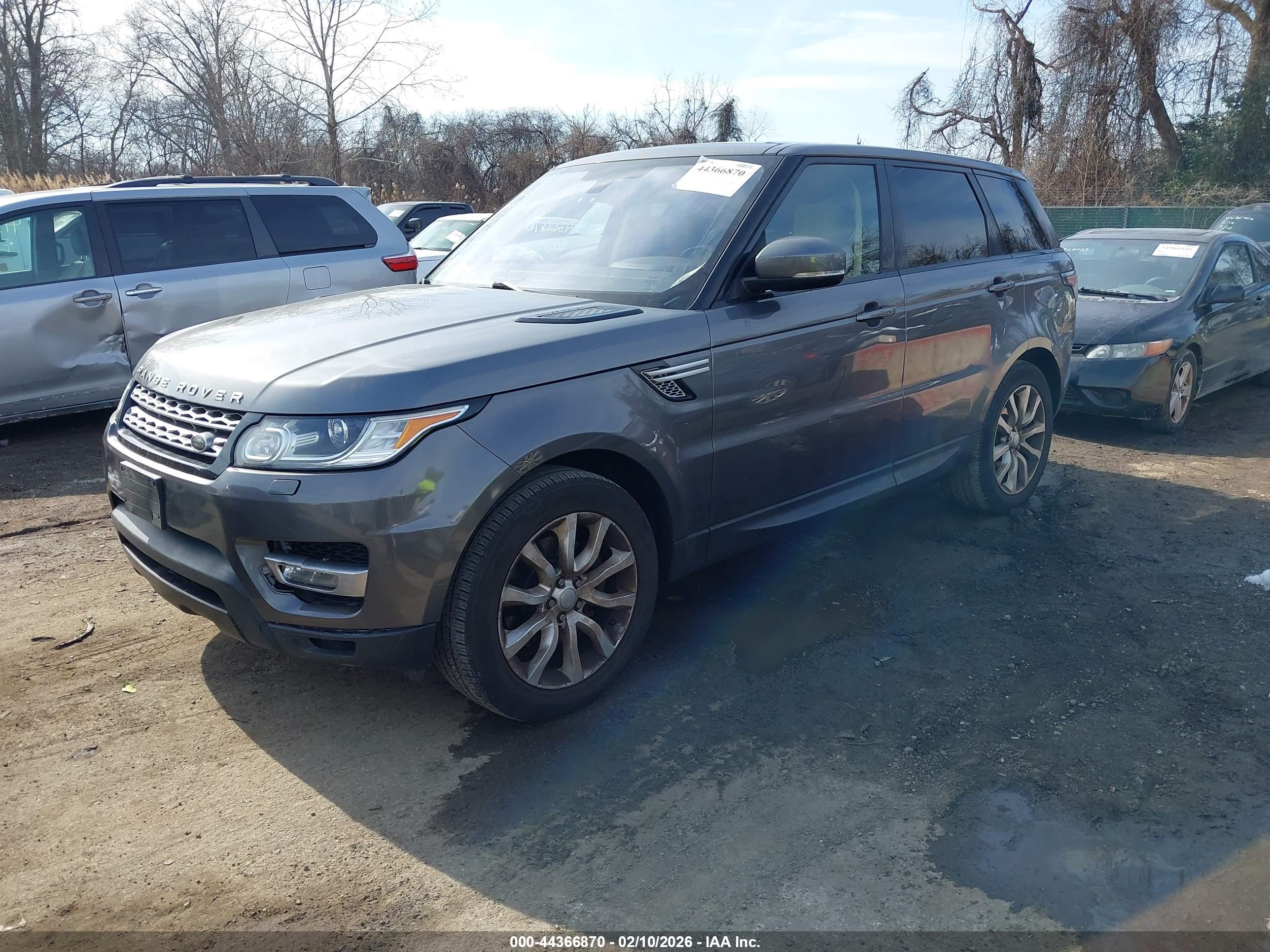 LAND ROVER image 2