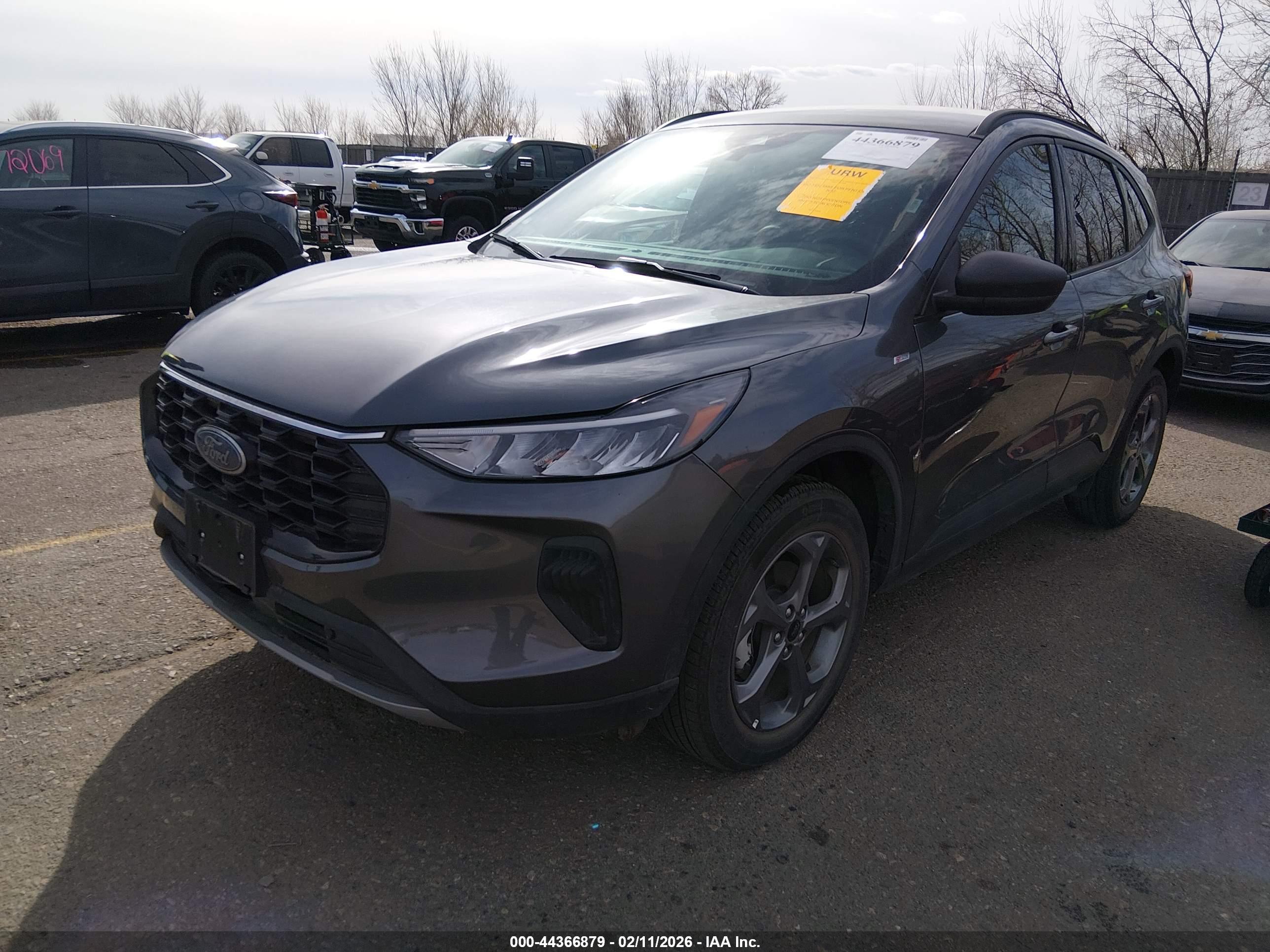 FORD ESCAPE image 2