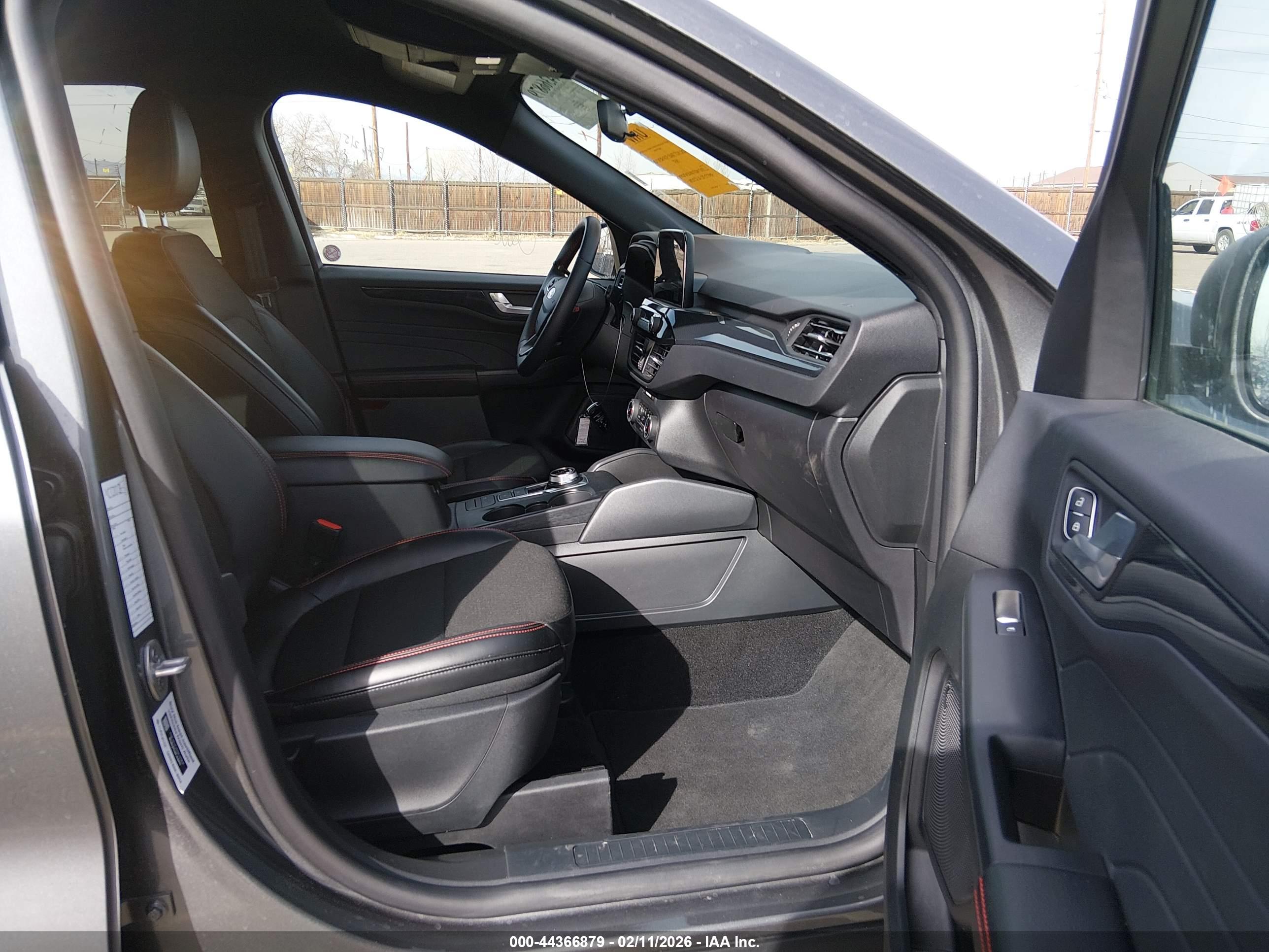 FORD ESCAPE image 5