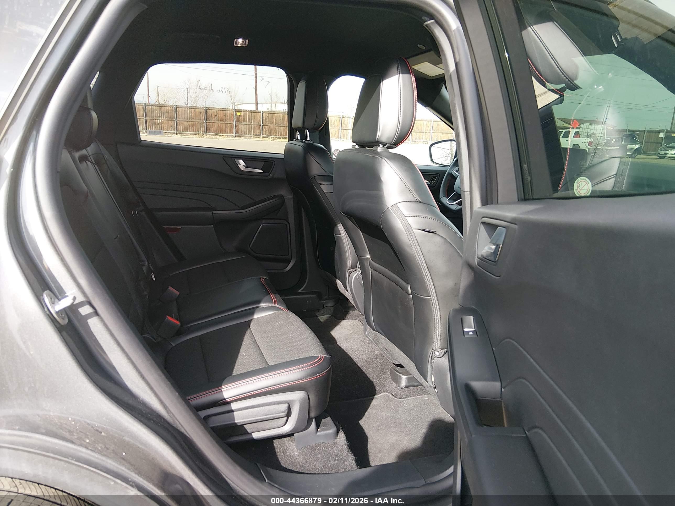FORD ESCAPE image 8