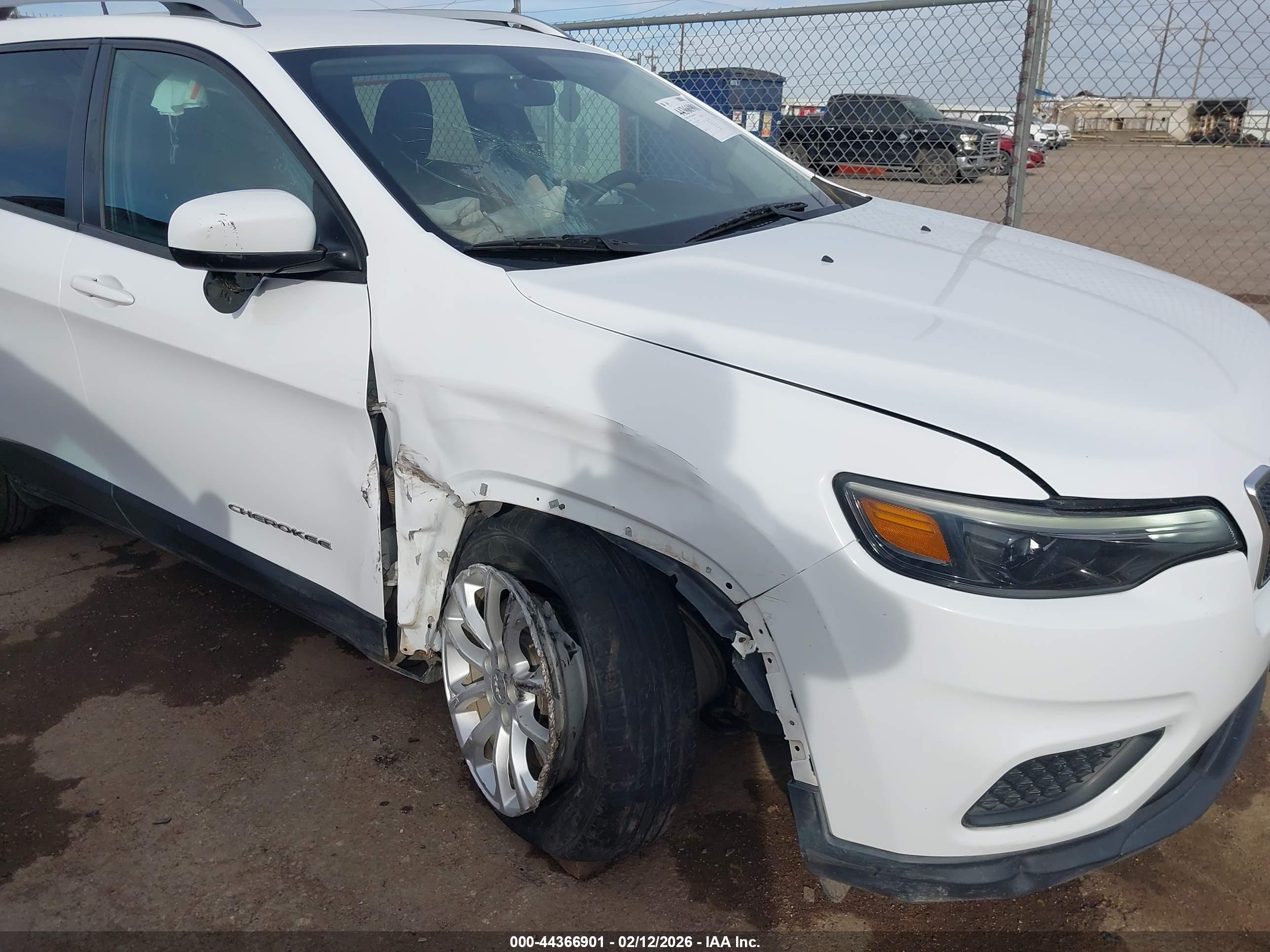 JEEP CHEROKEE image 6