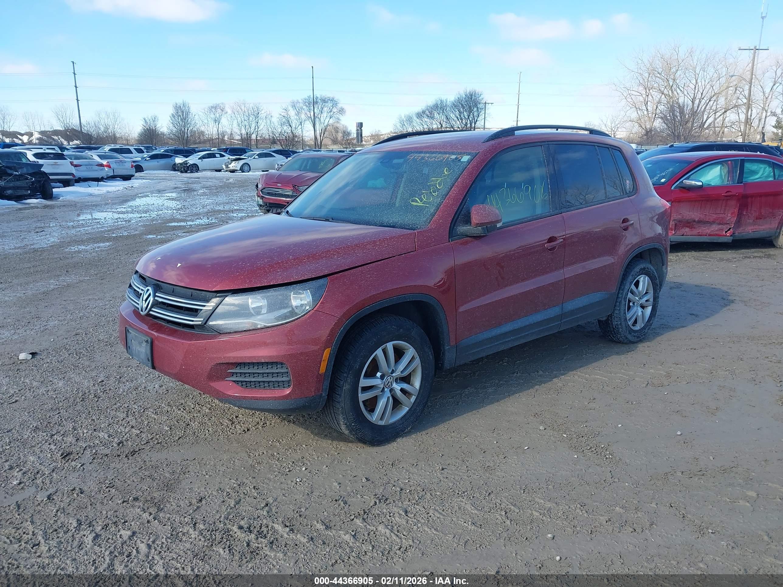 VOLKSWAGEN TIGUAN image 2