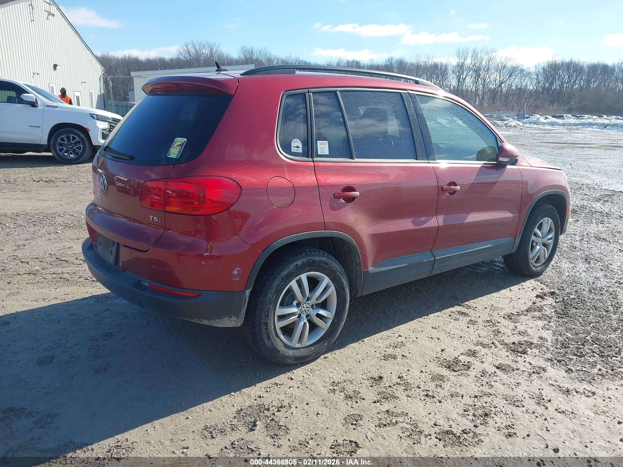 VOLKSWAGEN TIGUAN image 4