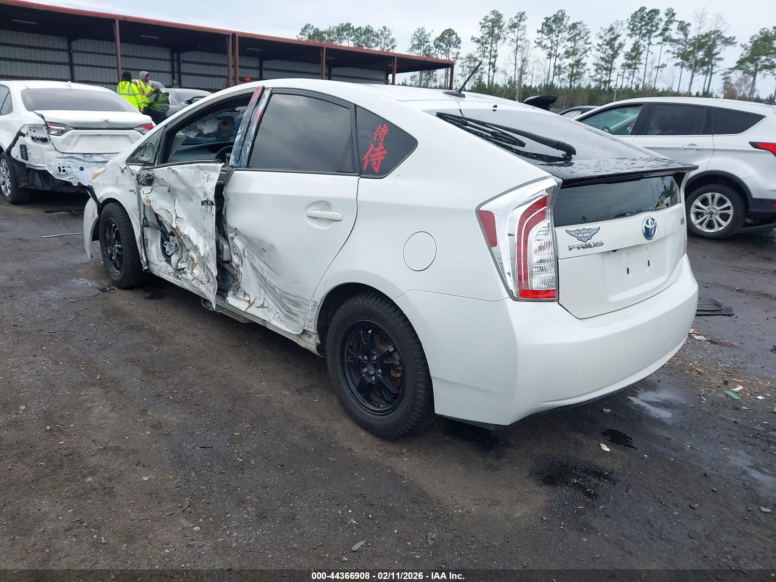 TOYOTA PRIUS image 3