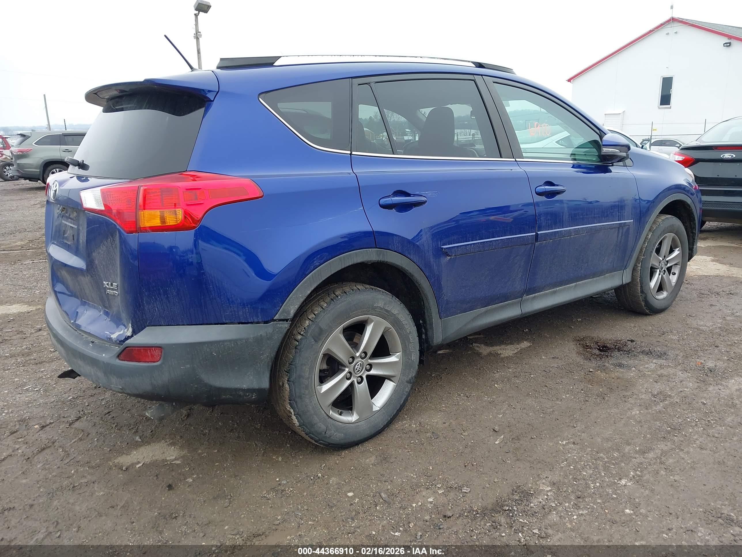 TOYOTA RAV4 image 4