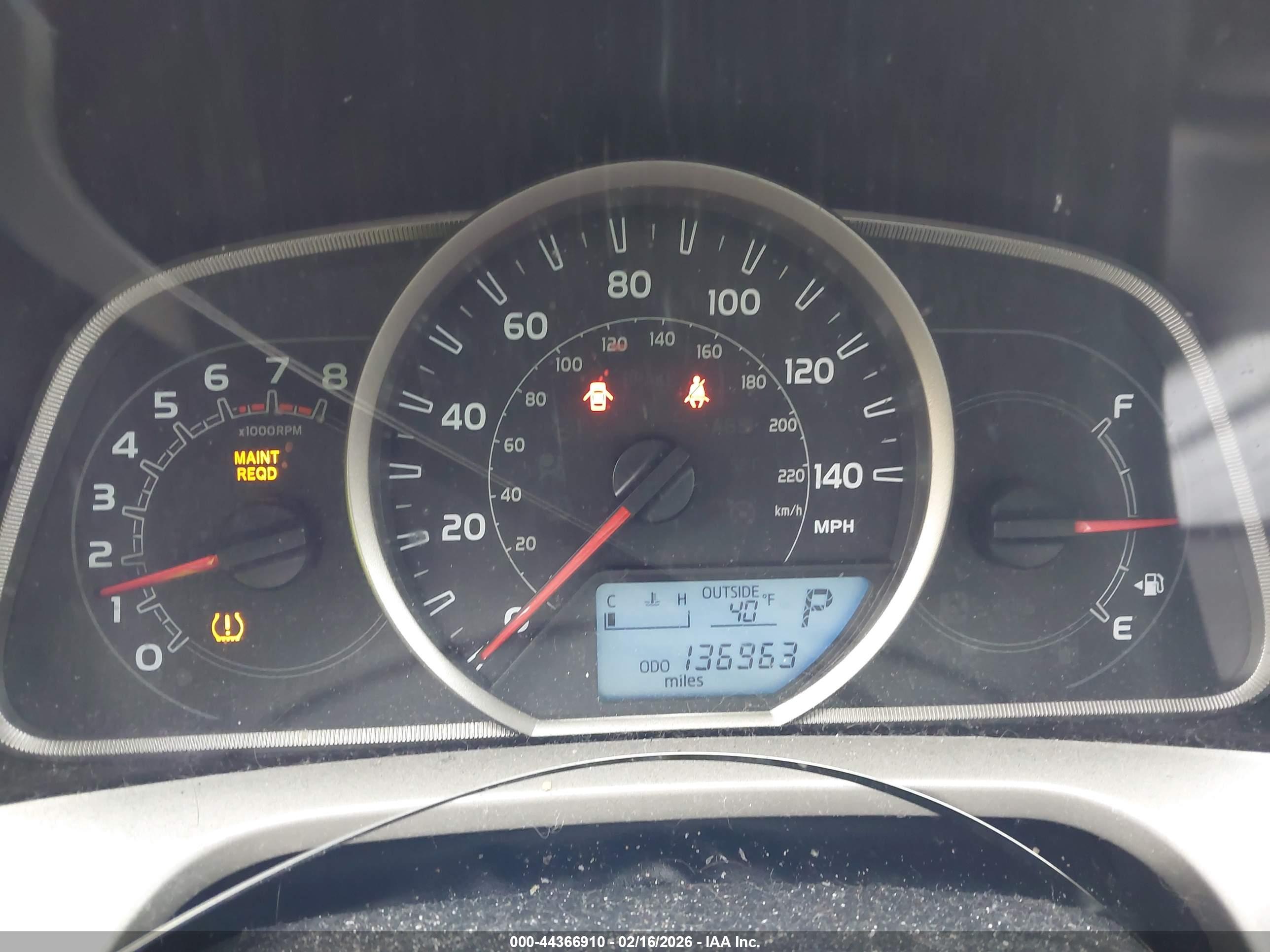 TOYOTA RAV4 image 7