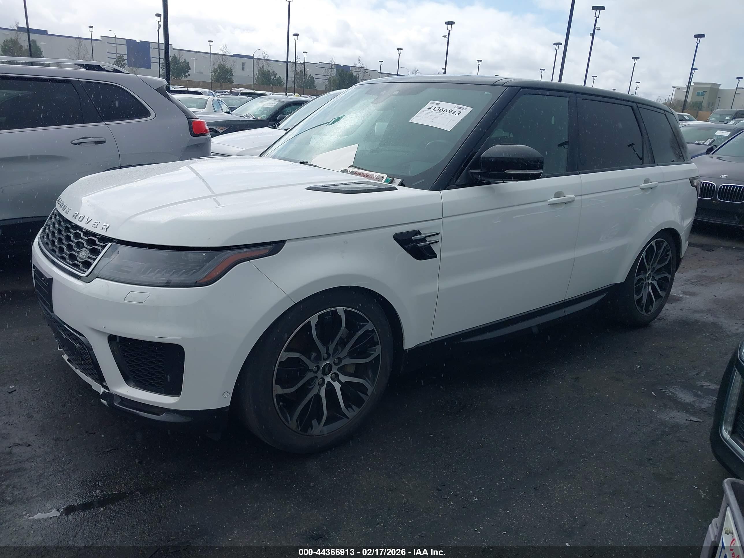 LAND ROVER image 2