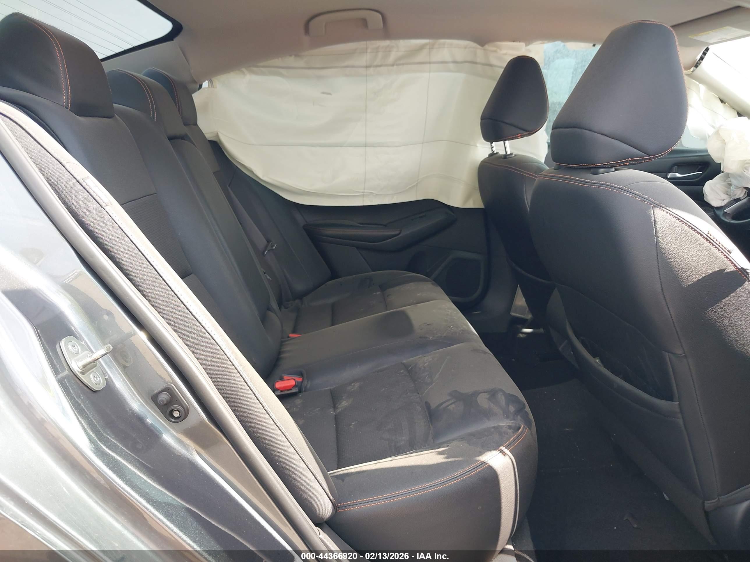 NISSAN ALTIMA image 8