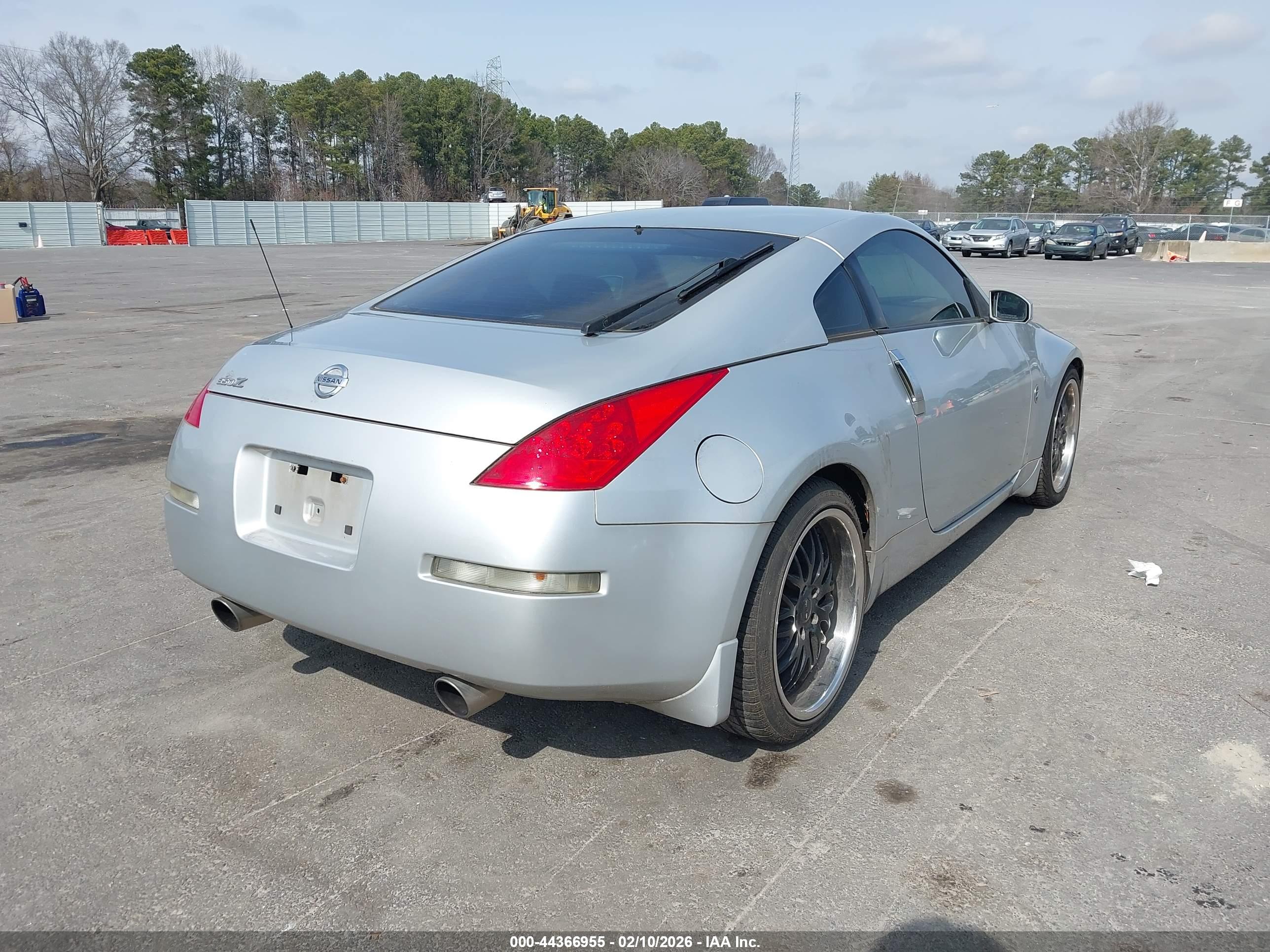 NISSAN 350Z image 4