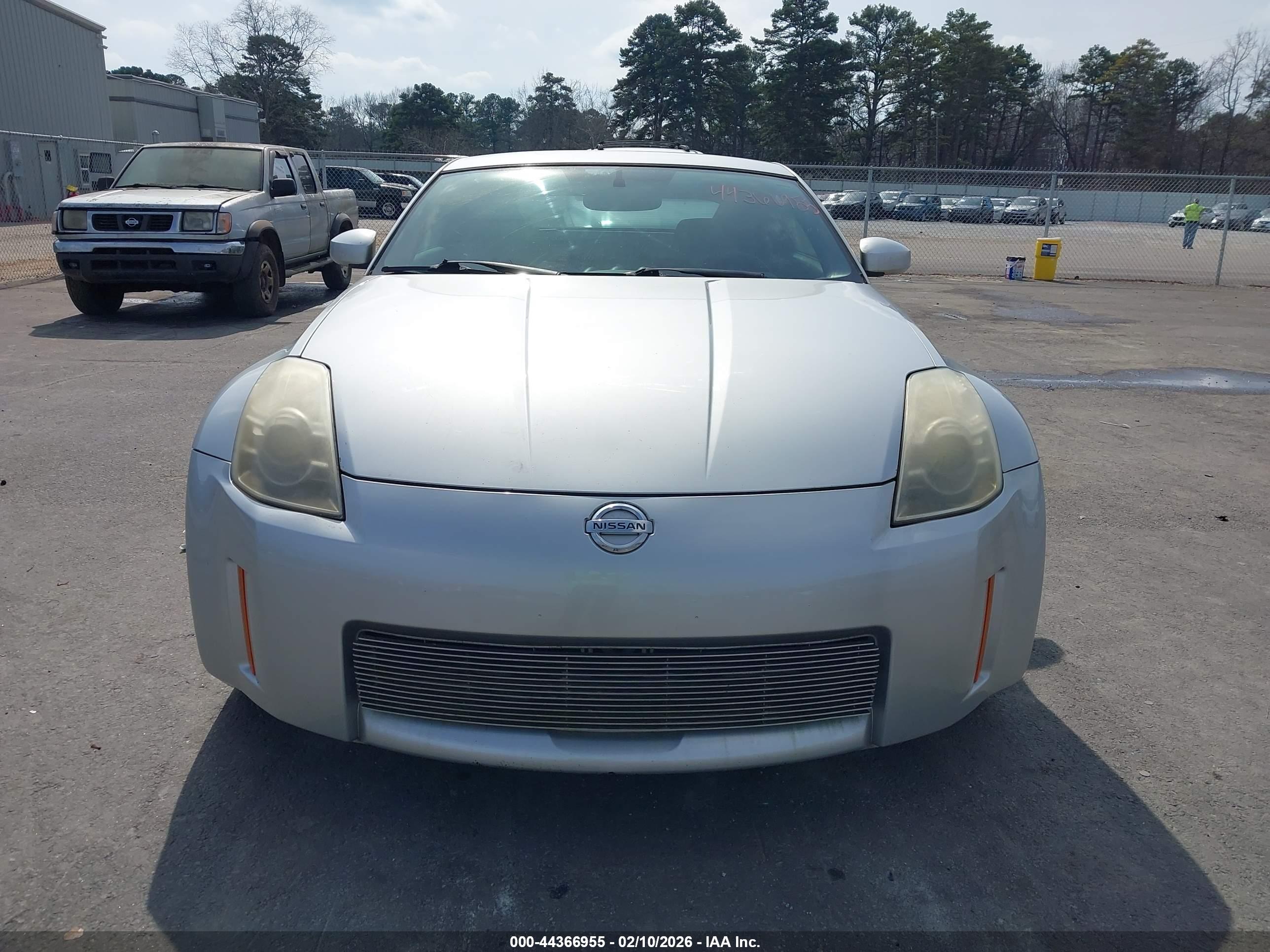 NISSAN 350Z image 6
