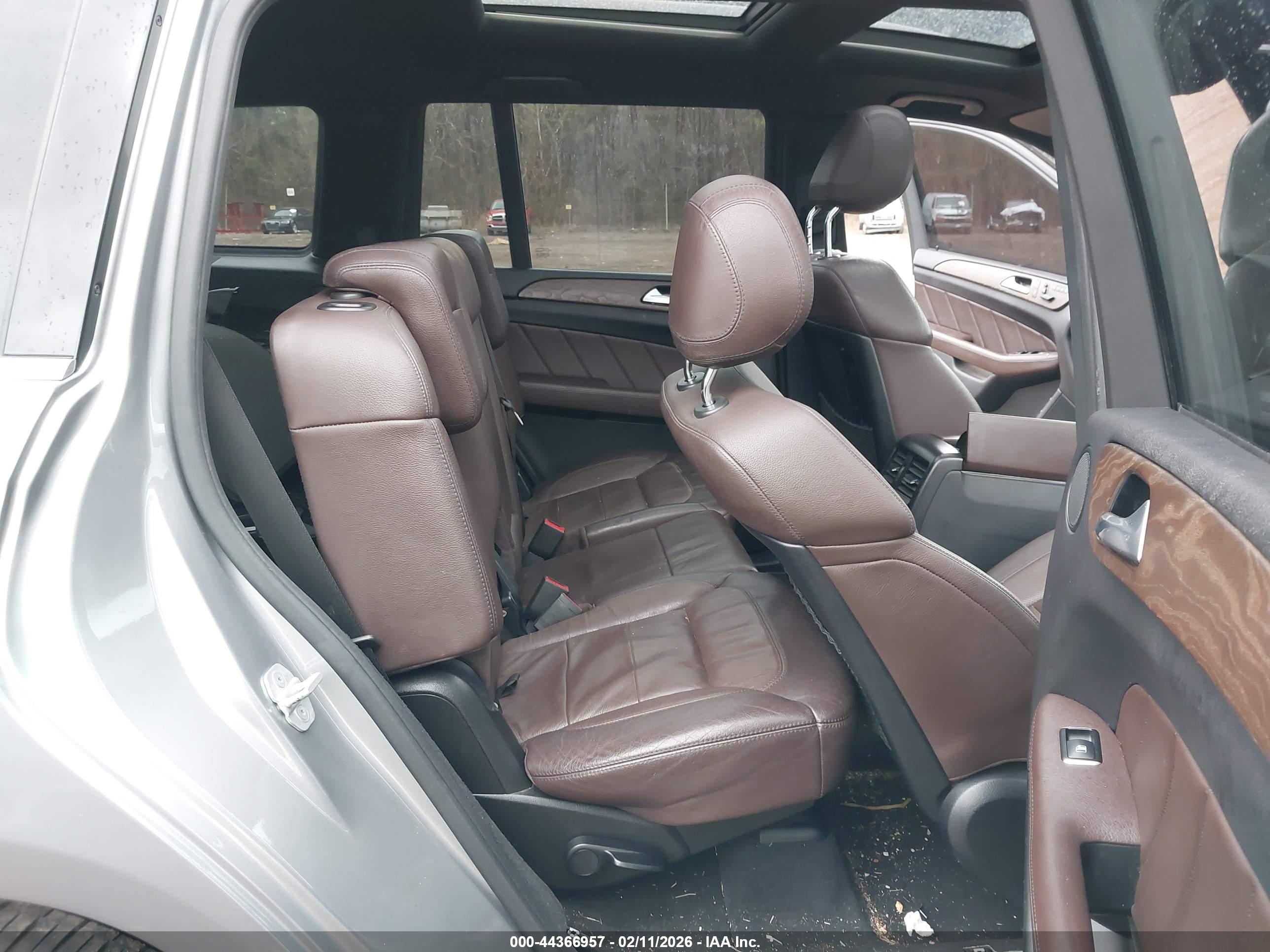 MERCEDES-BENZ GL image 8