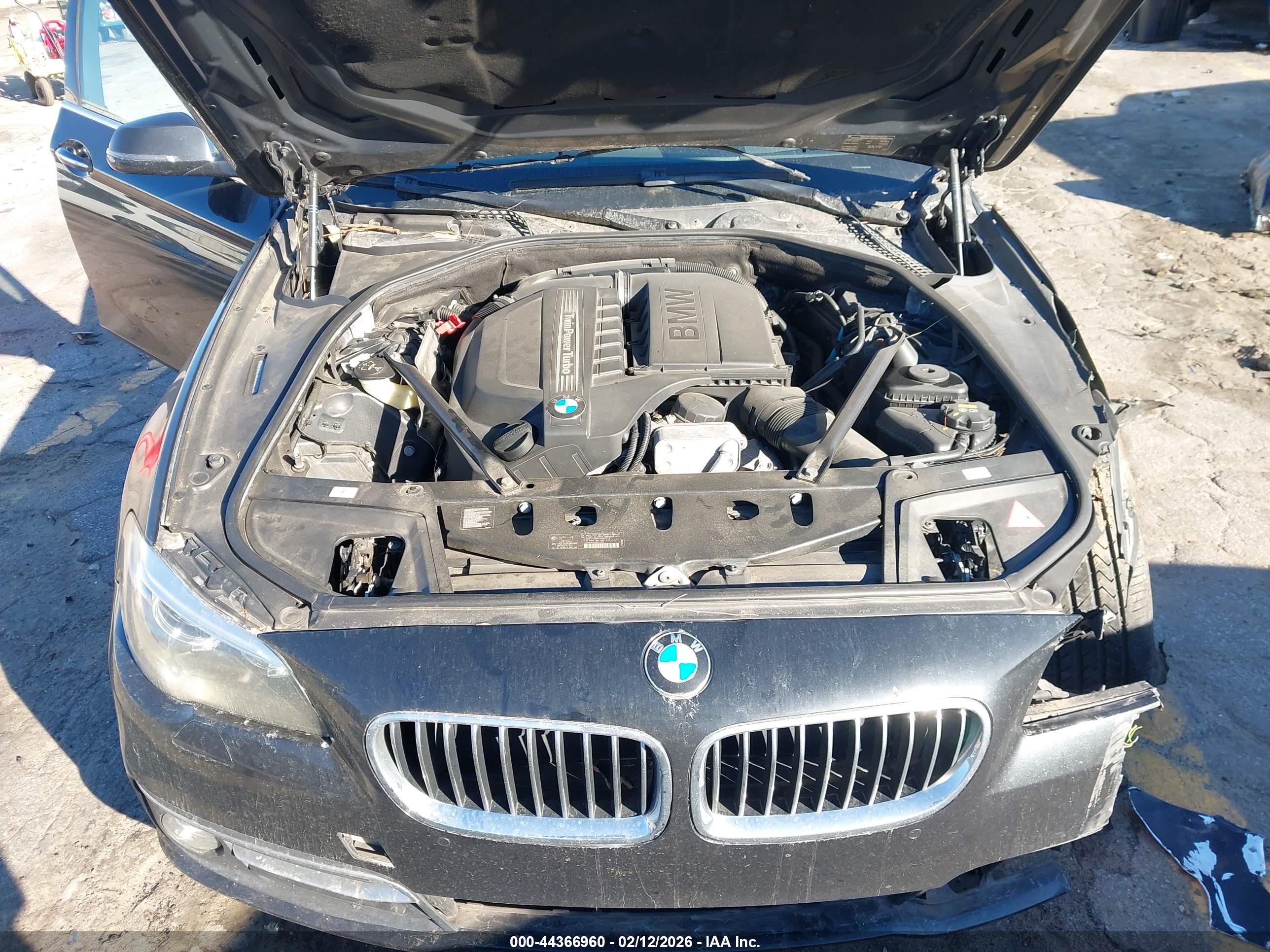 BMW 535I image 10