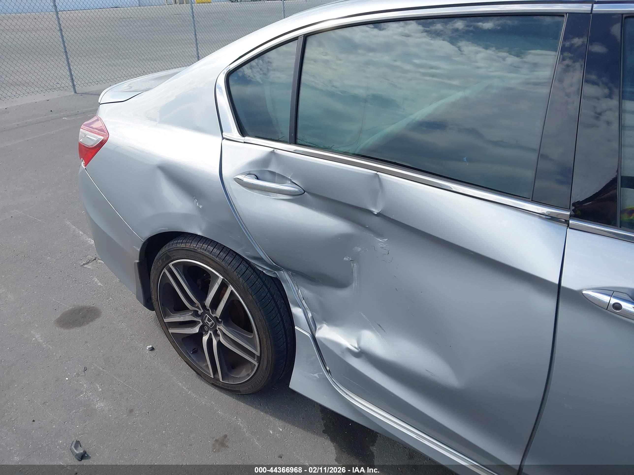 HONDA ACCORD image 6