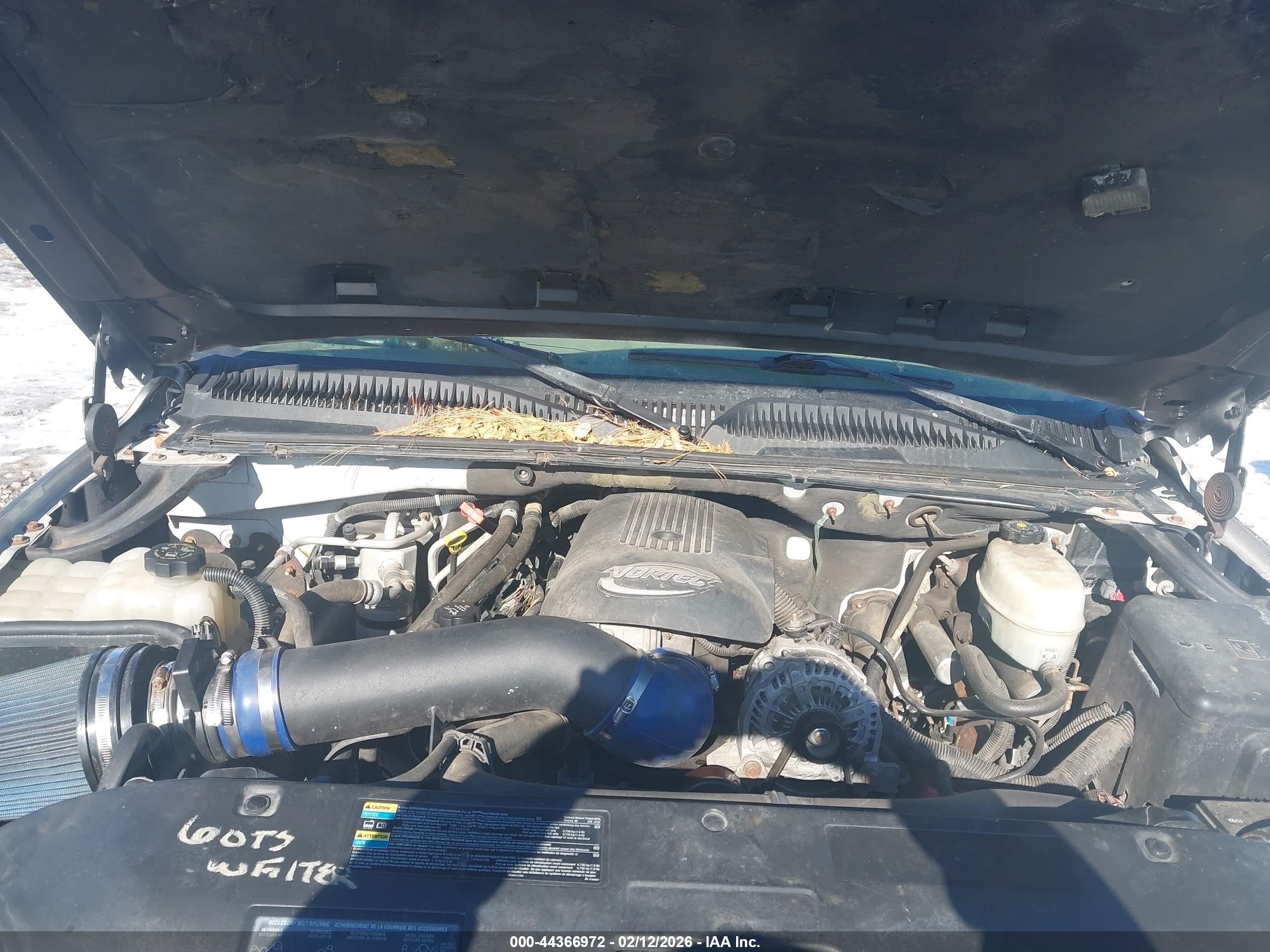 CHEVROLET TAHOE image 10
