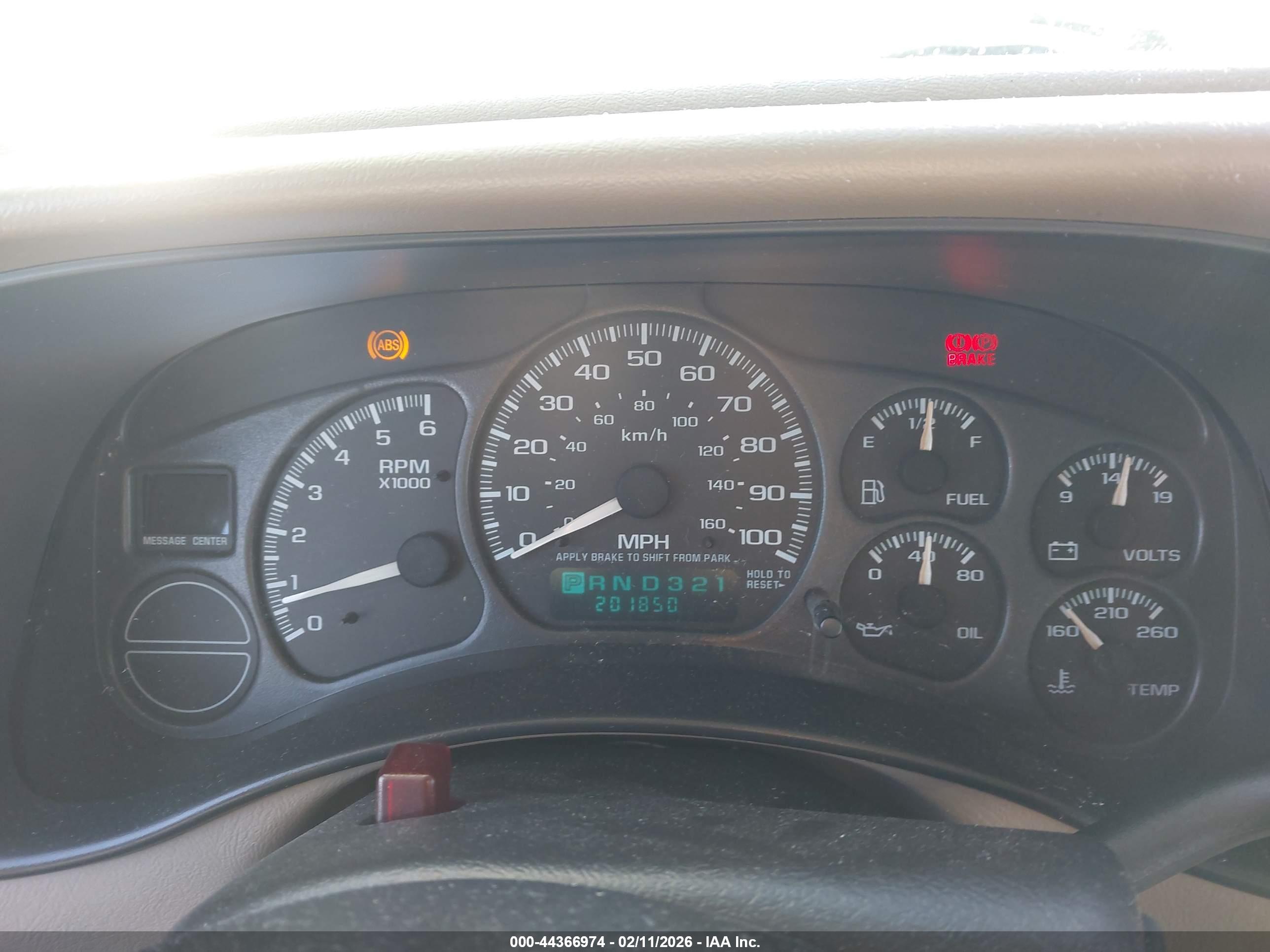 CHEVROLET SILVERADO image 7