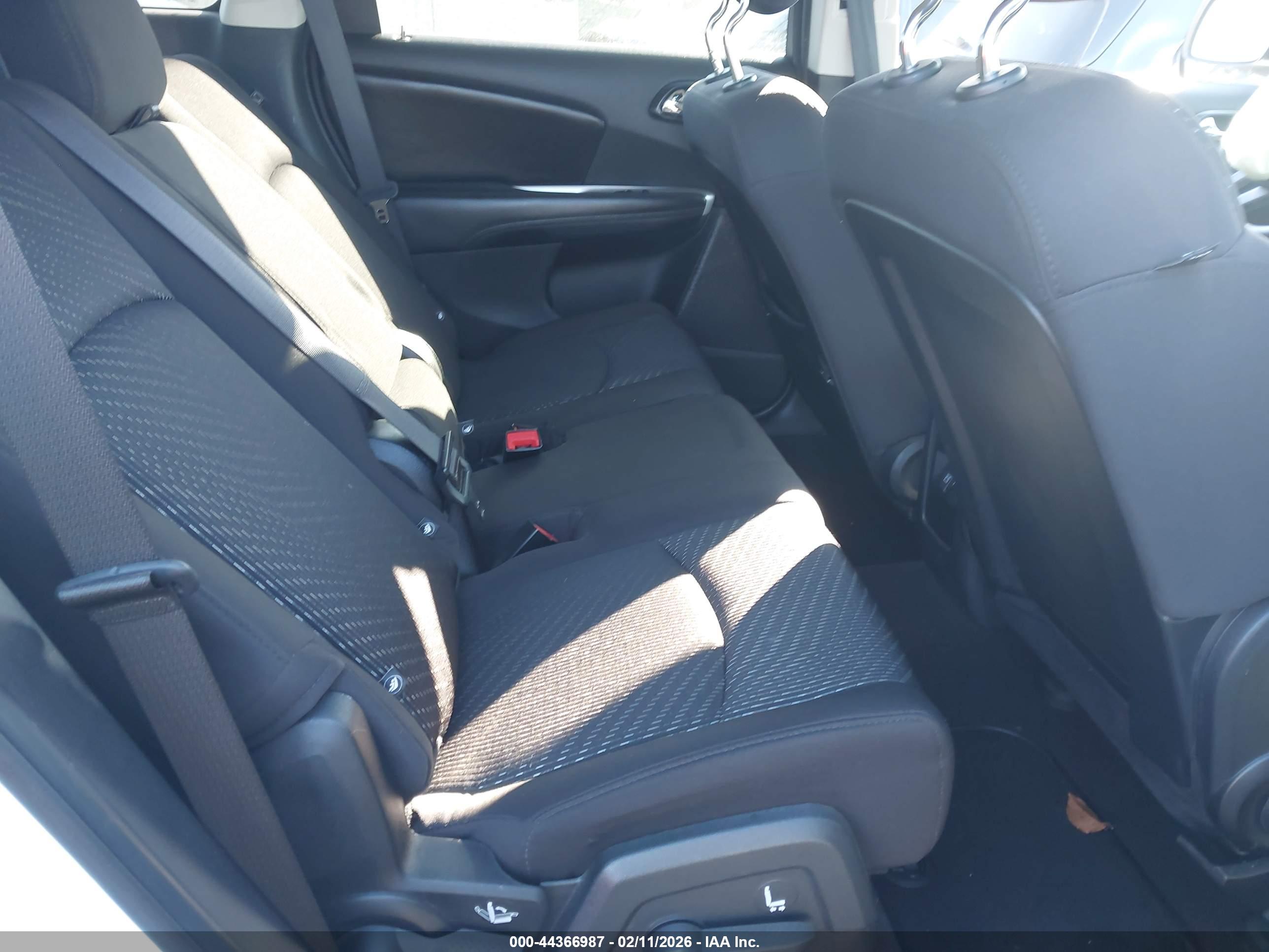 DODGE JOURNEY image 8