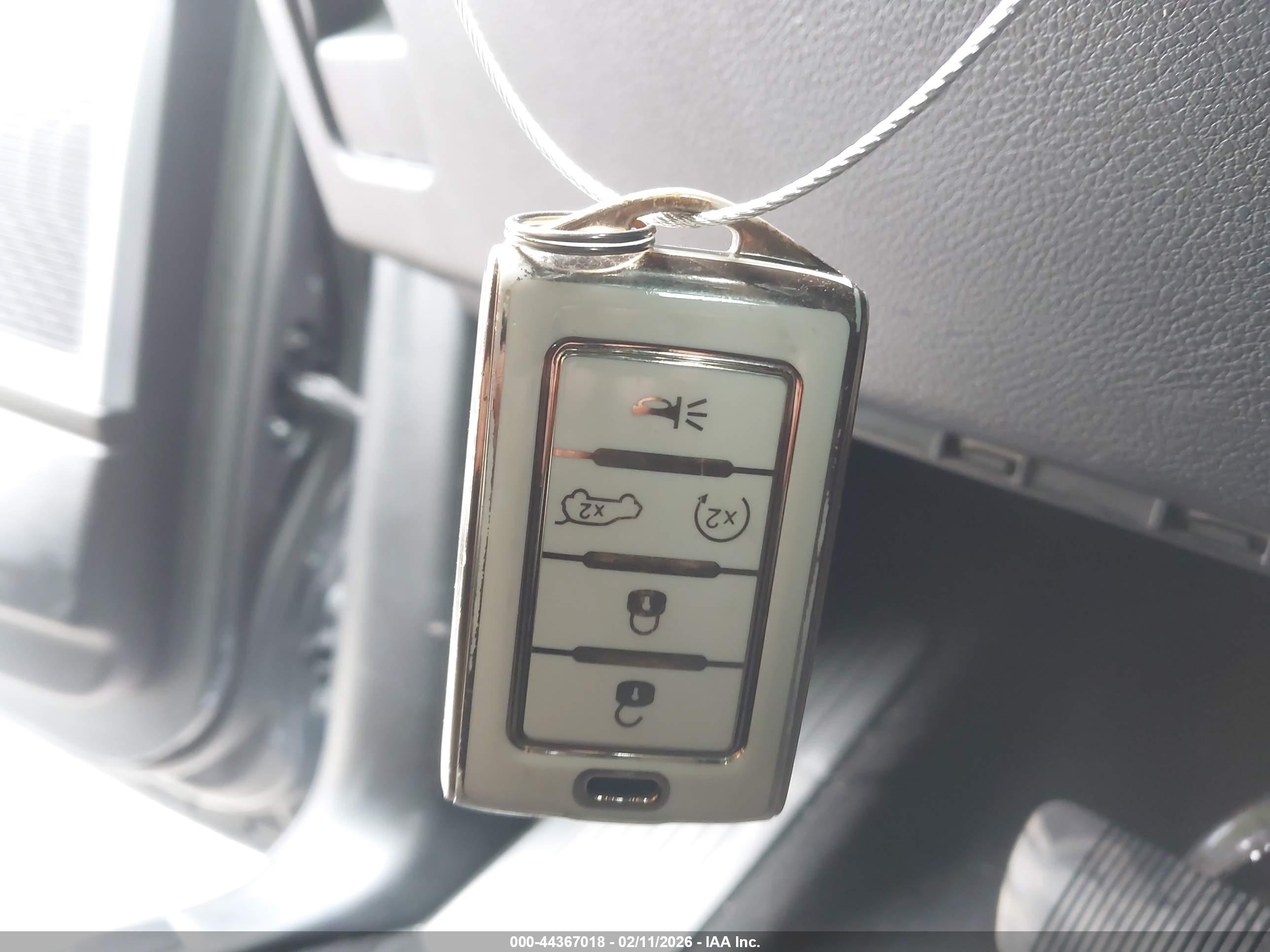 JEEP WAGONEER image 11