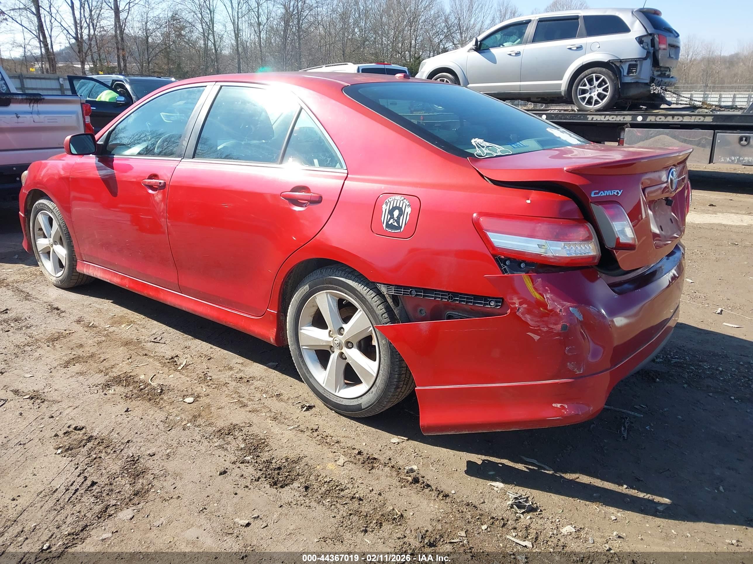 TOYOTA CAMRY image 3