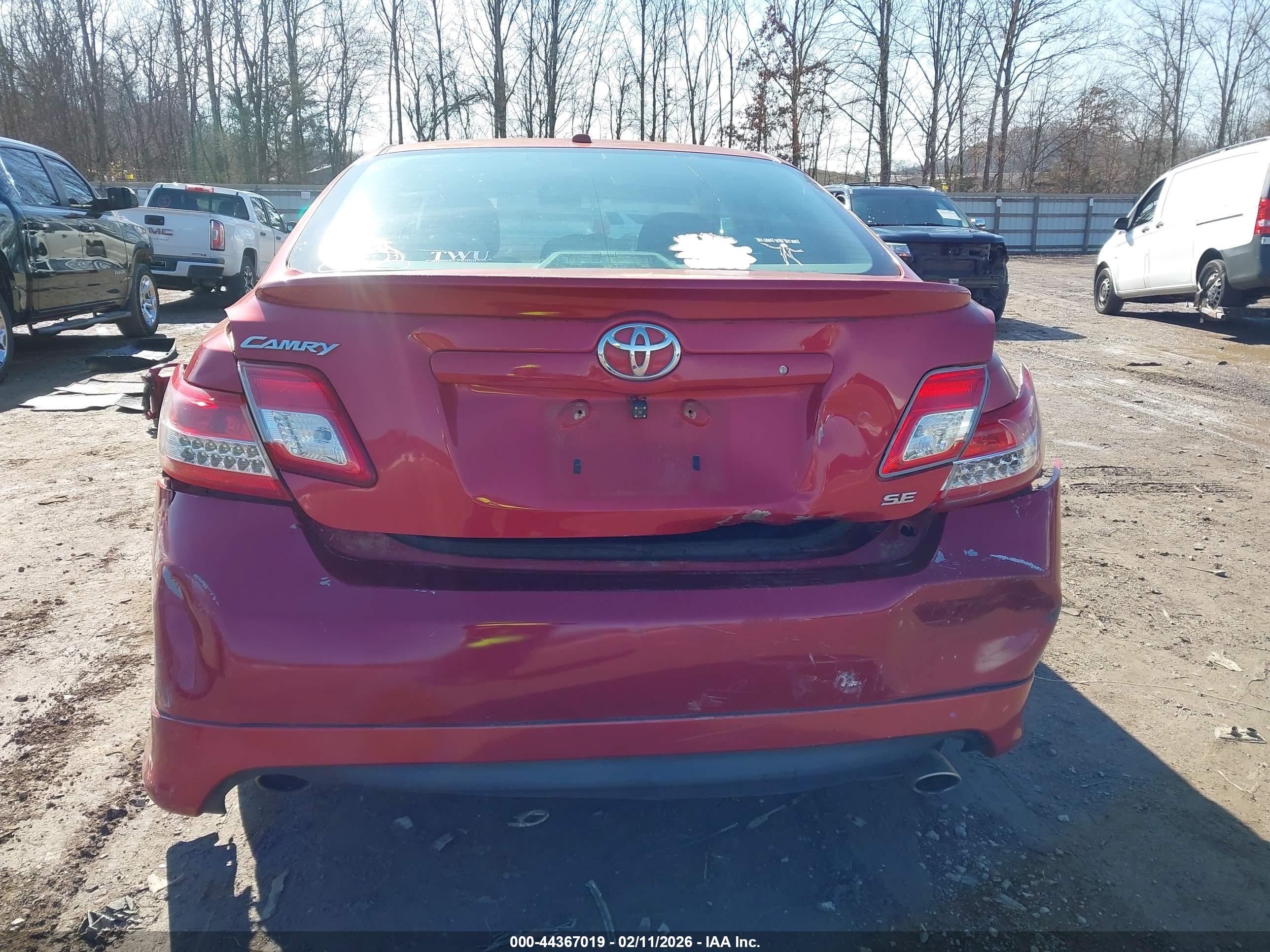 TOYOTA CAMRY image 6