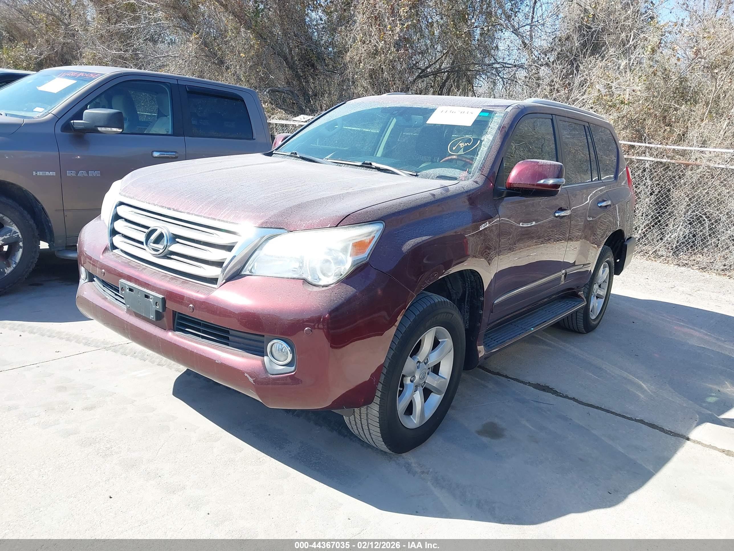 LEXUS GX image 2