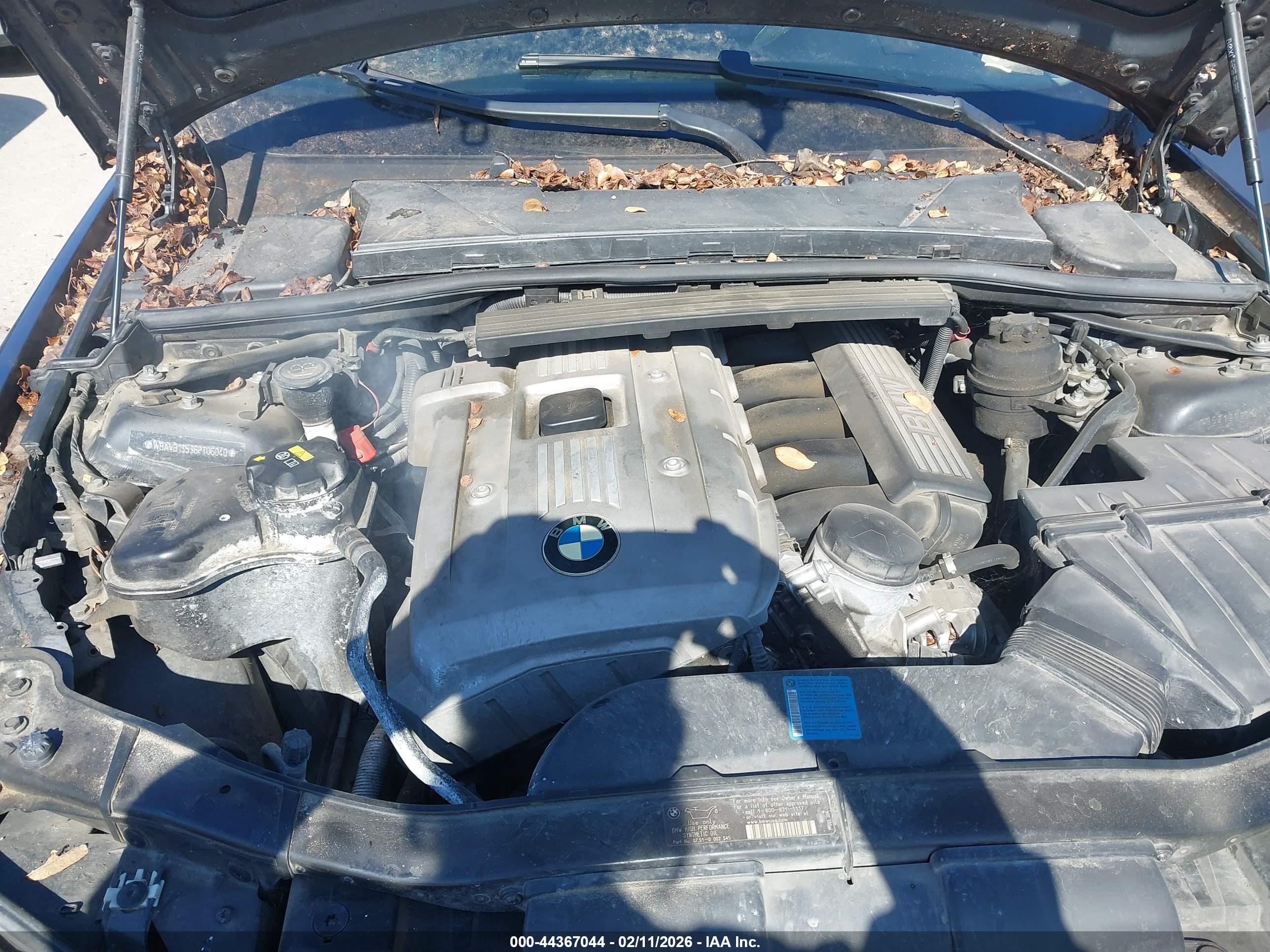 BMW 325I image 10