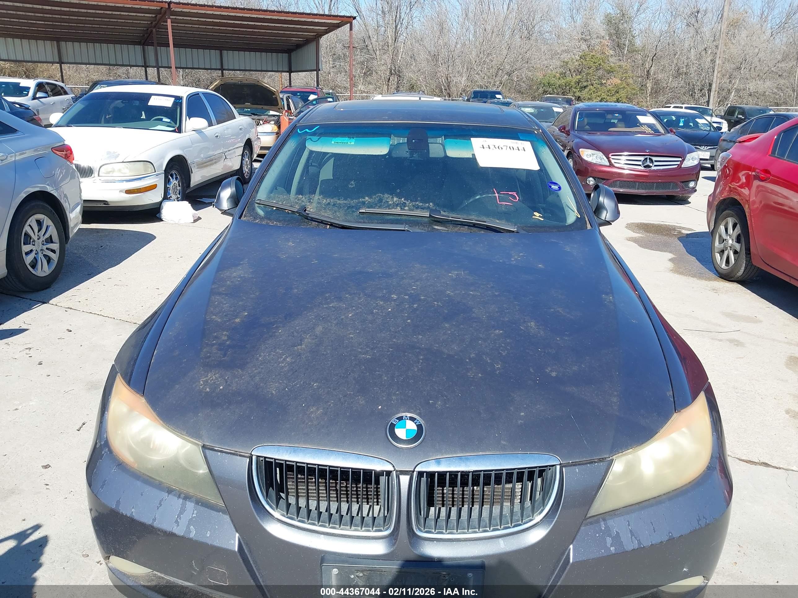 BMW 325I image 6