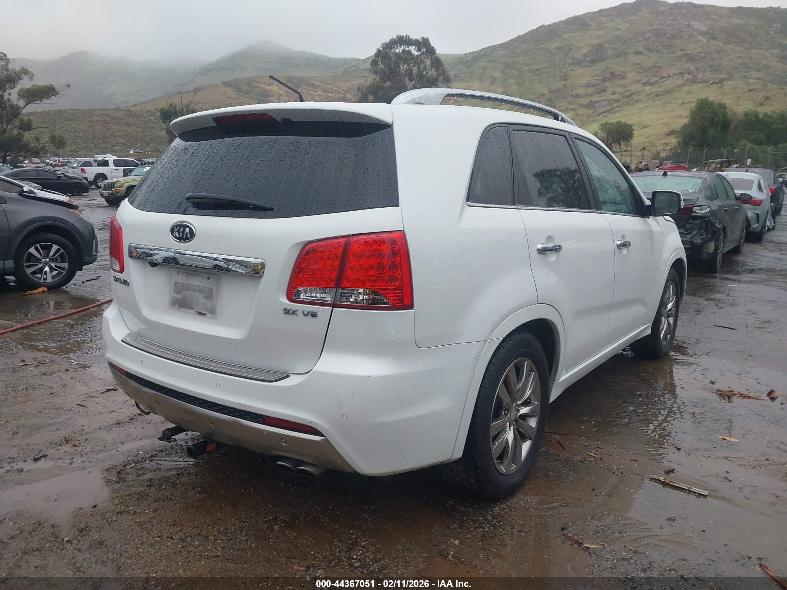 KIA SORENTO image 4