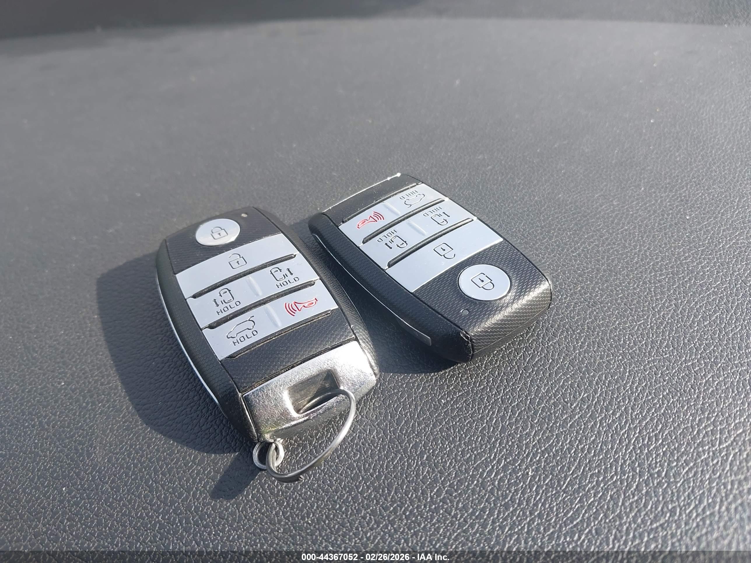 KIA SEDONA image 11