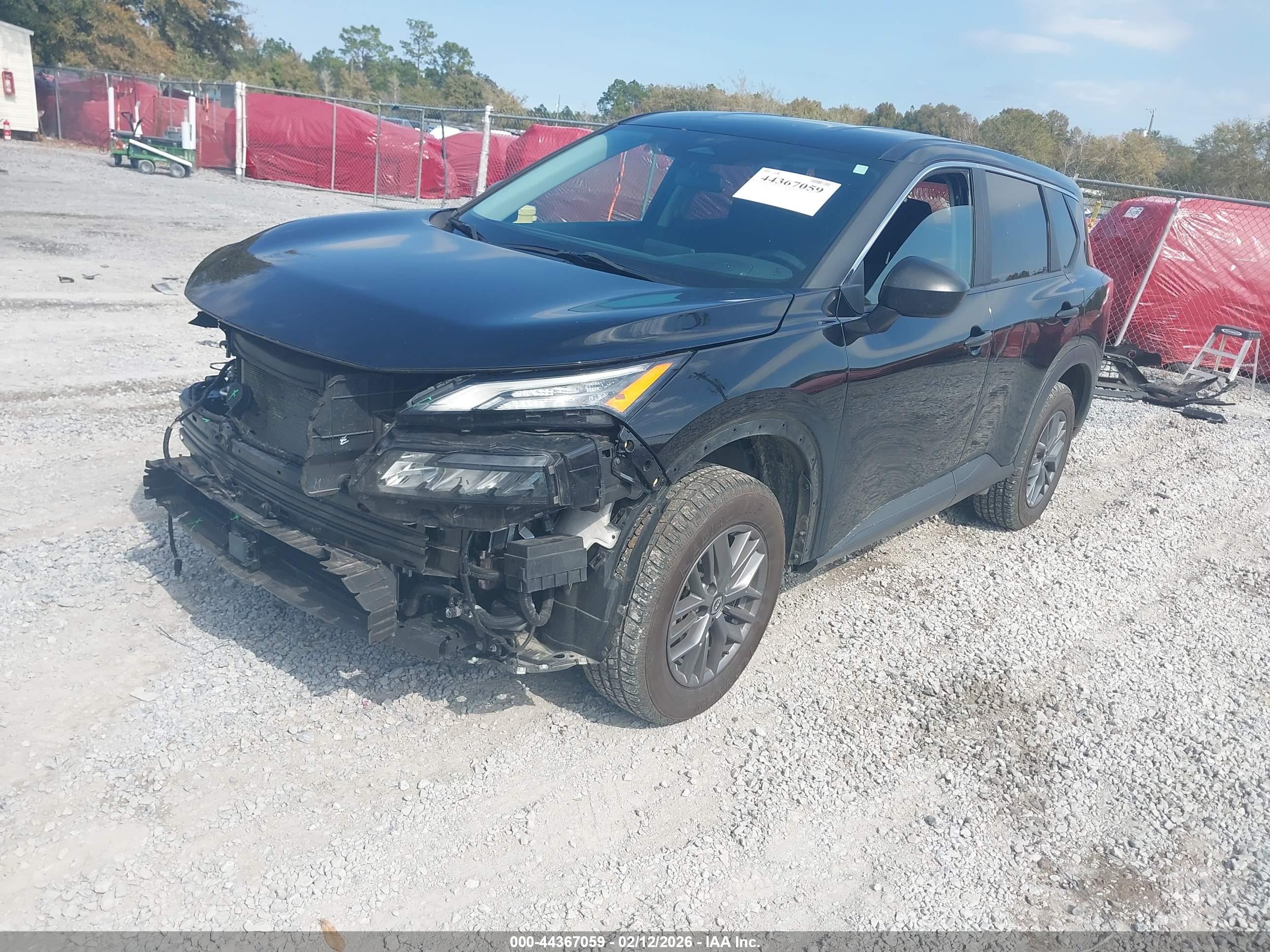 NISSAN ROGUE image 2