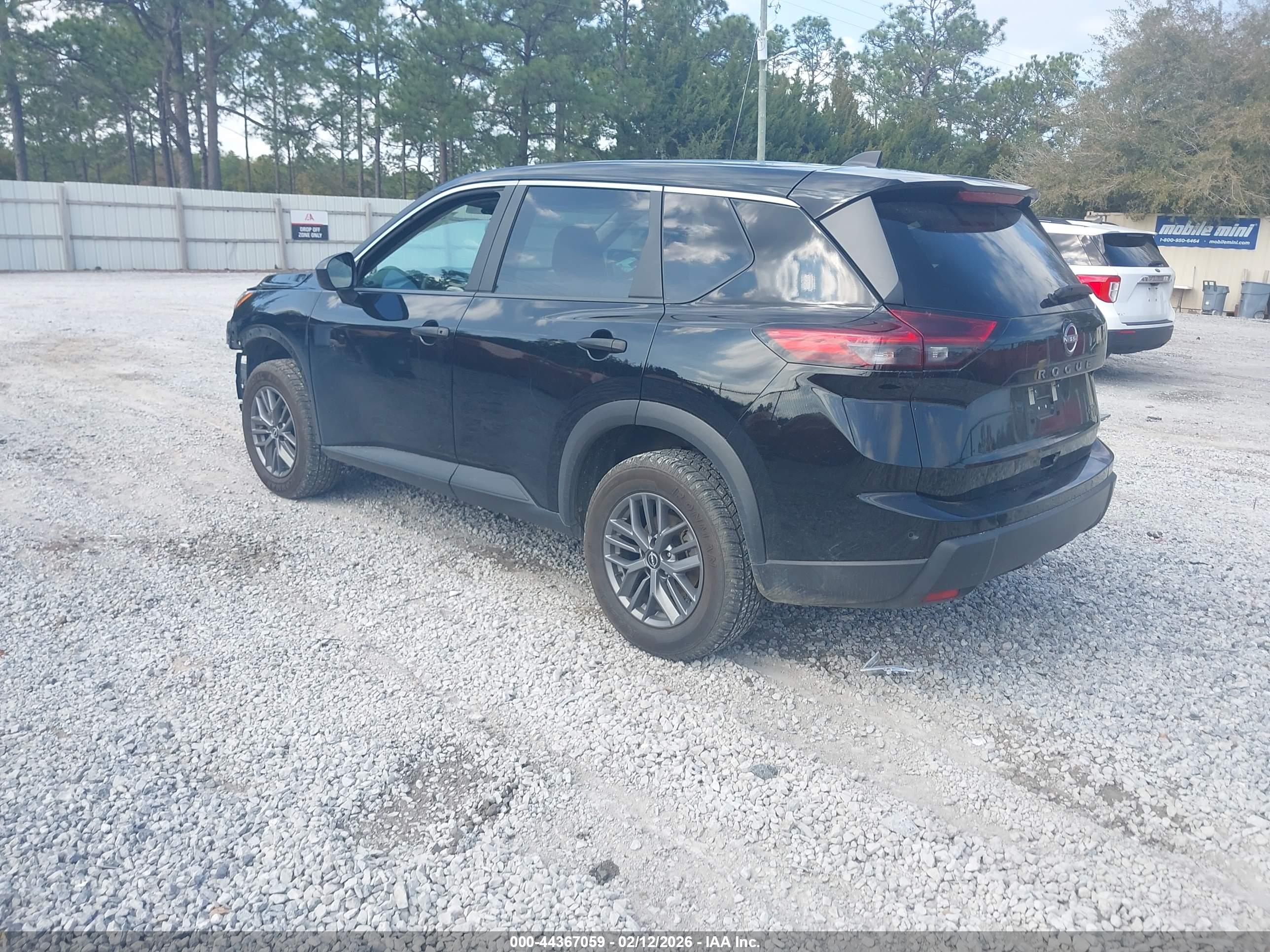 NISSAN ROGUE image 3