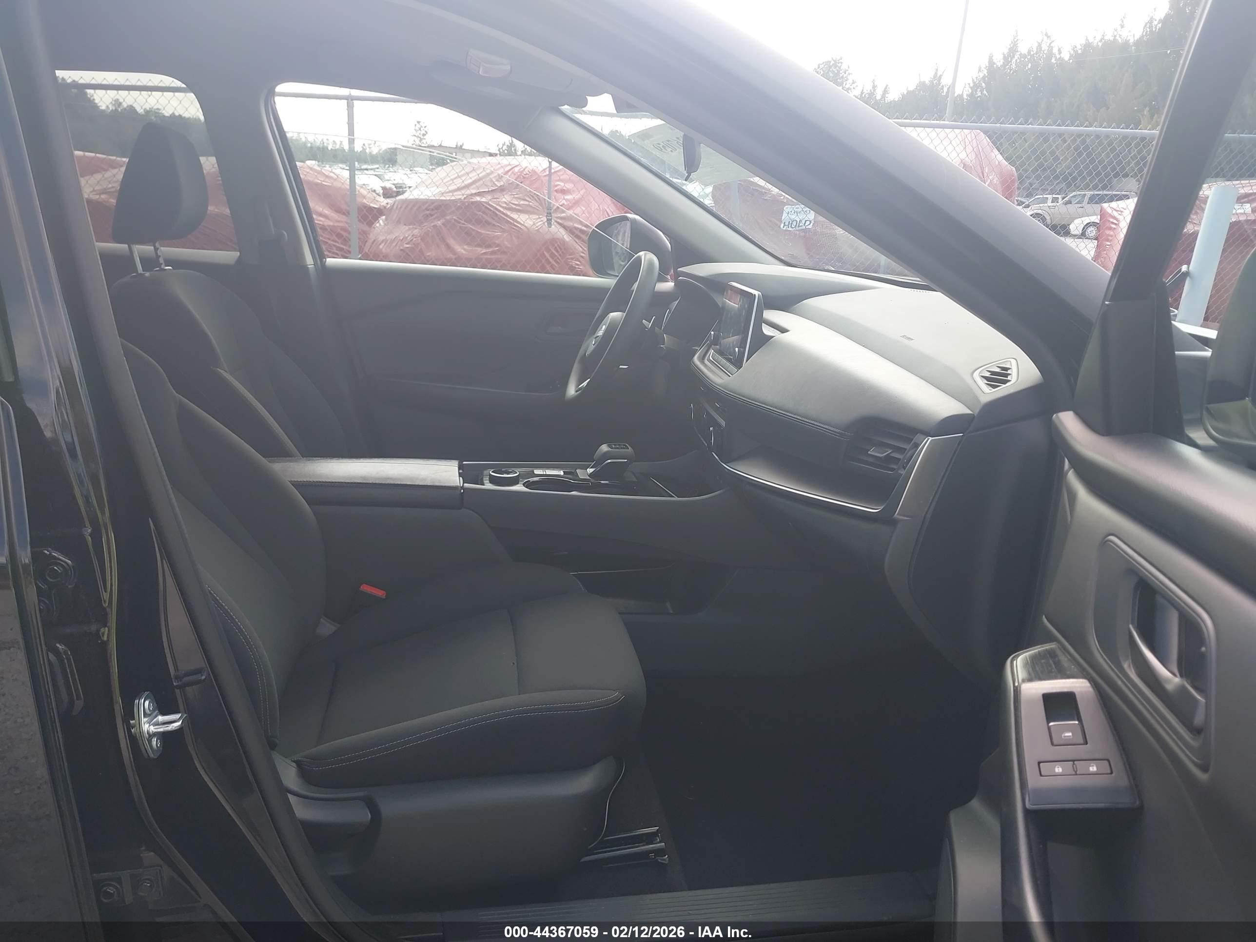 NISSAN ROGUE image 5