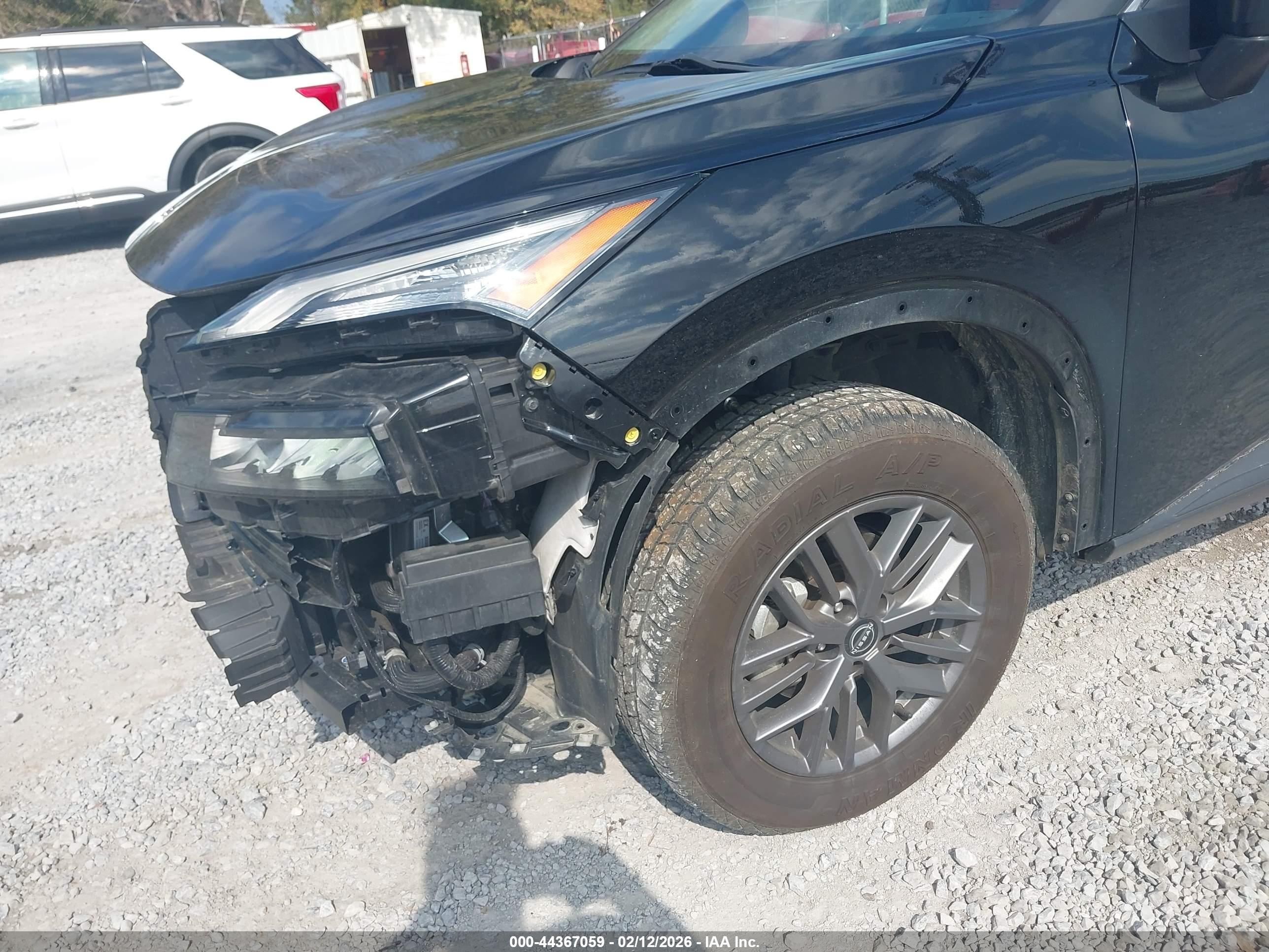 NISSAN ROGUE image 6