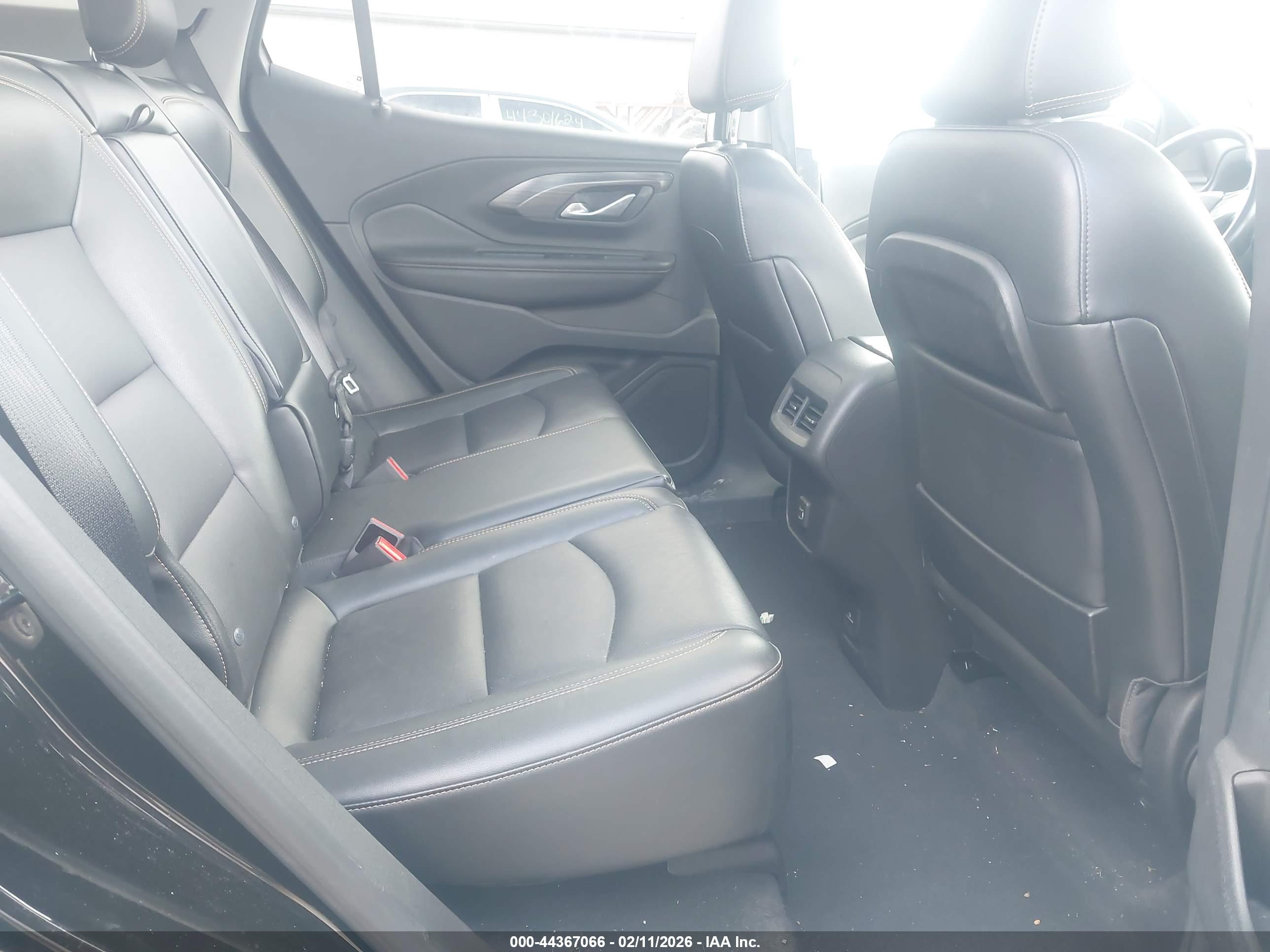 GMC TERRAIN image 8