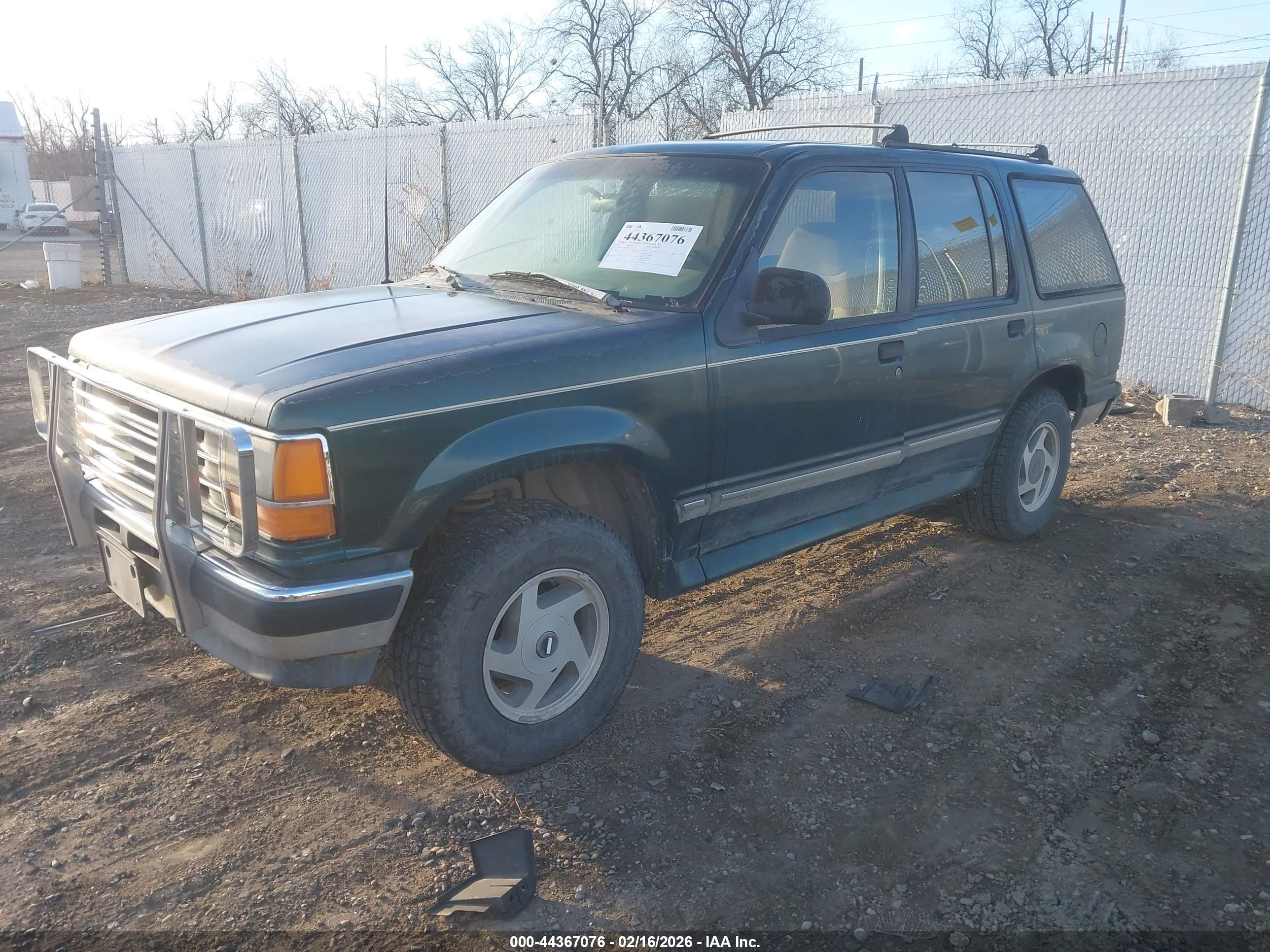 FORD EXPLORER image 2