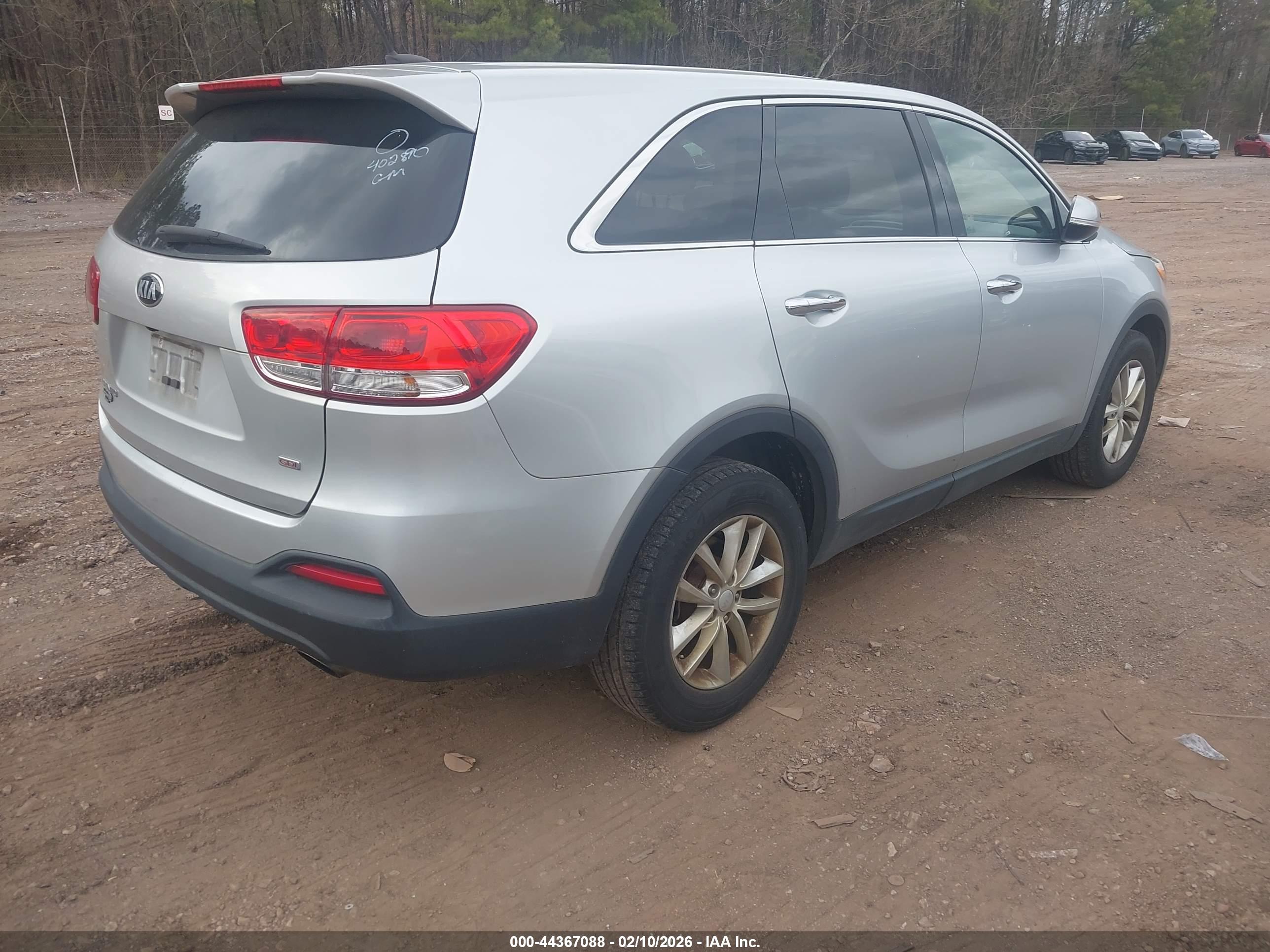 KIA SORENTO image 4