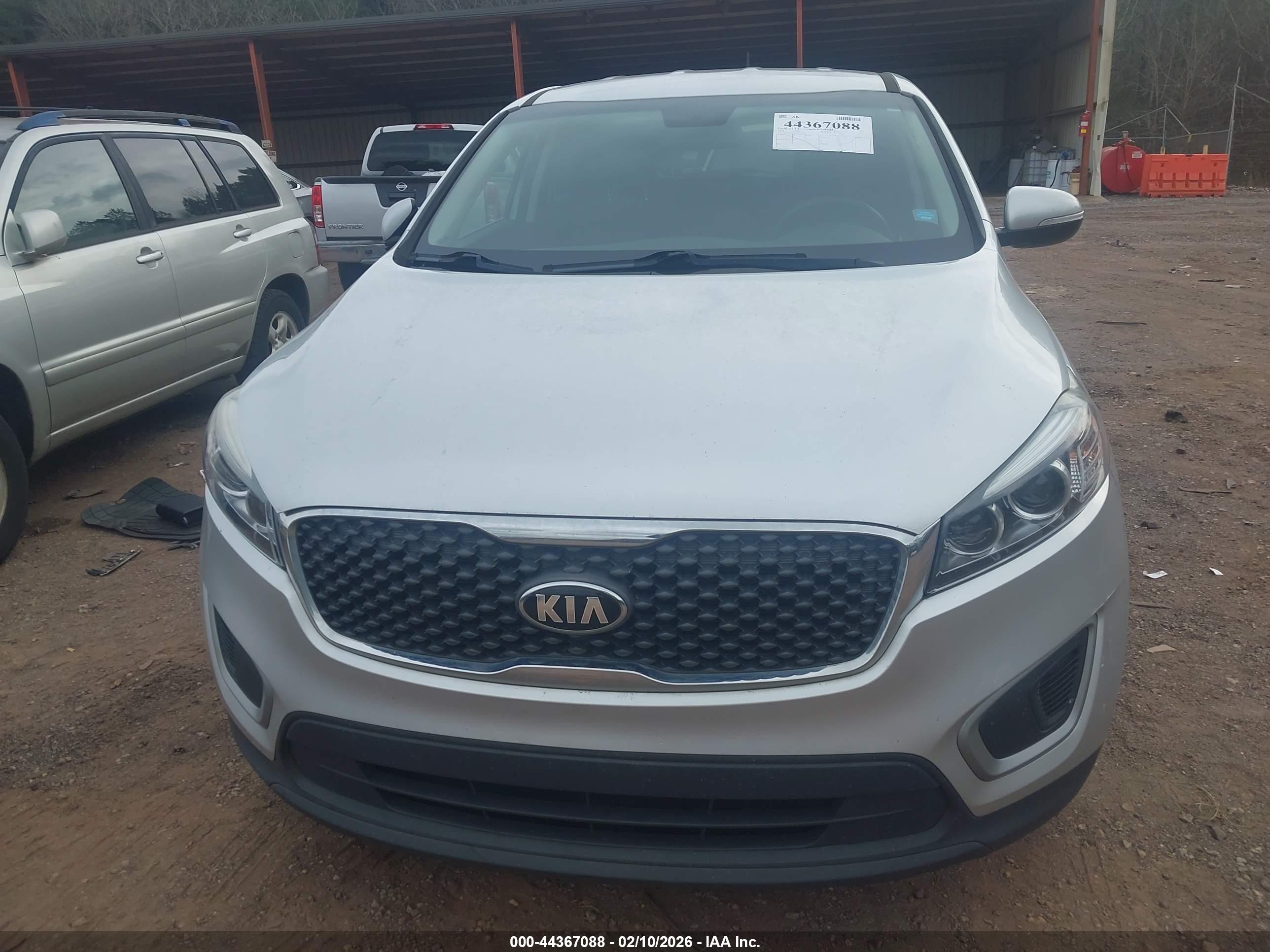 KIA SORENTO image 6