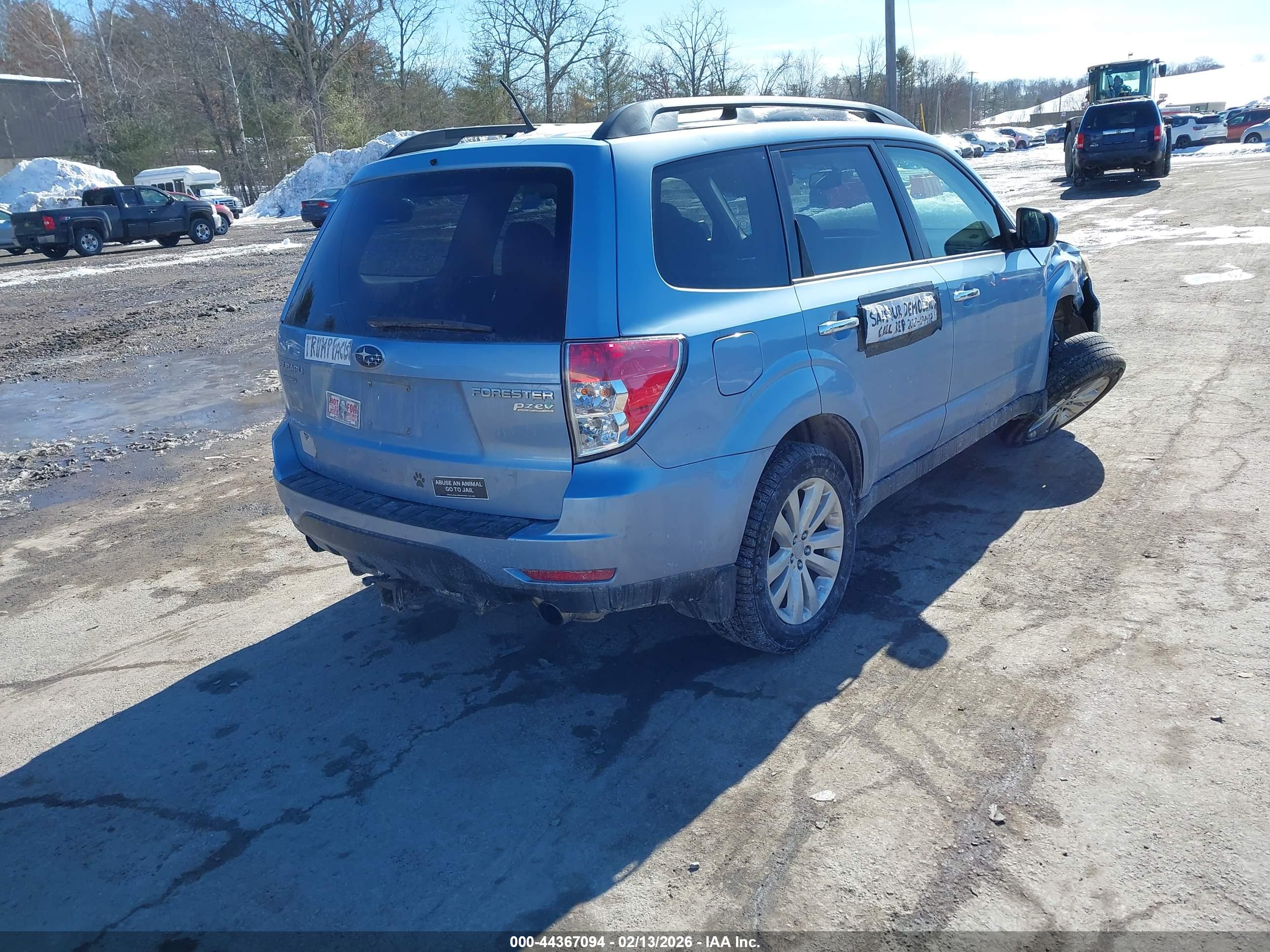 SUBARU FORESTER image 4