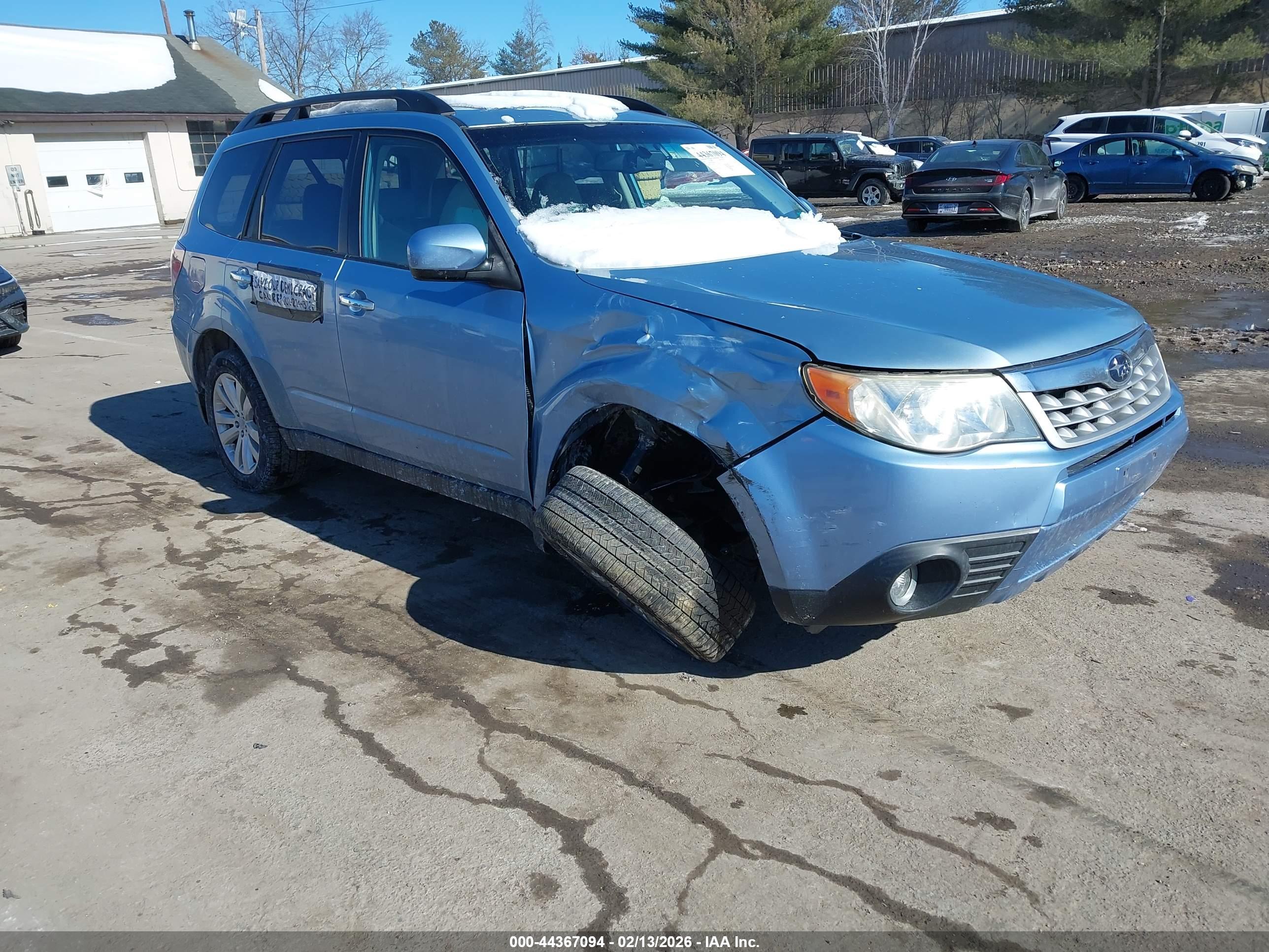 SUBARU FORESTER image 6