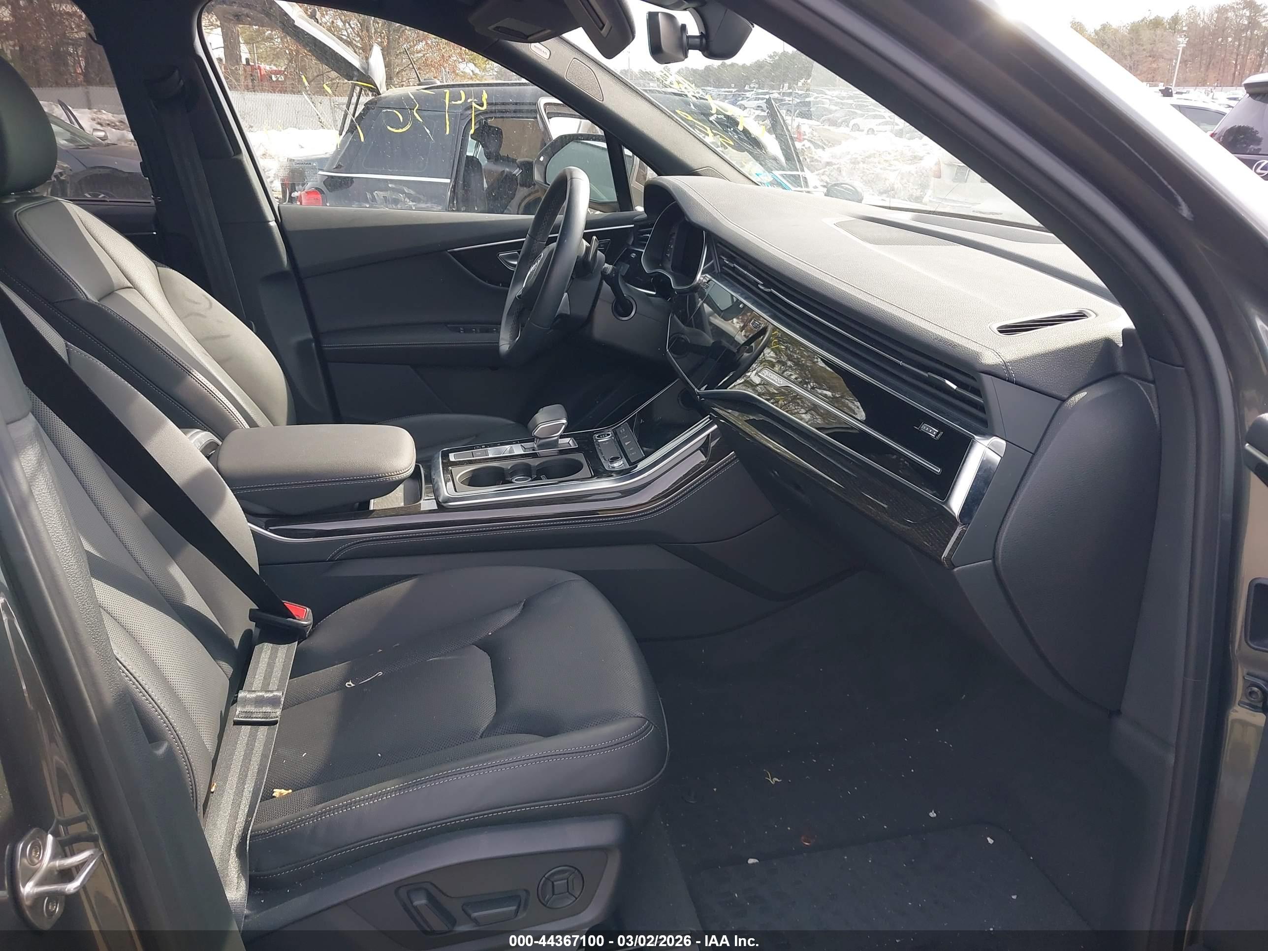 AUDI Q7 image 5
