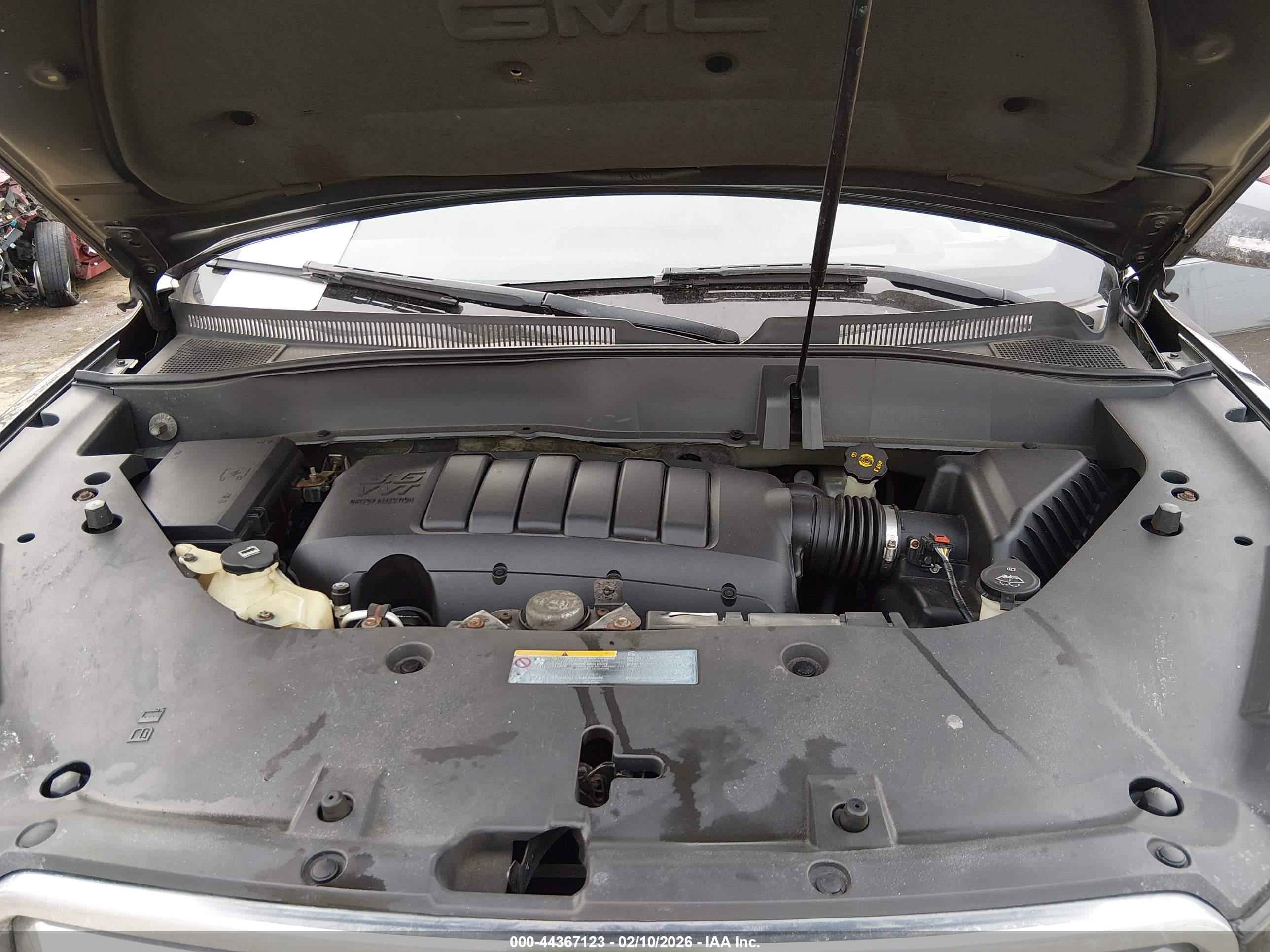 GMC ACADIA image 10