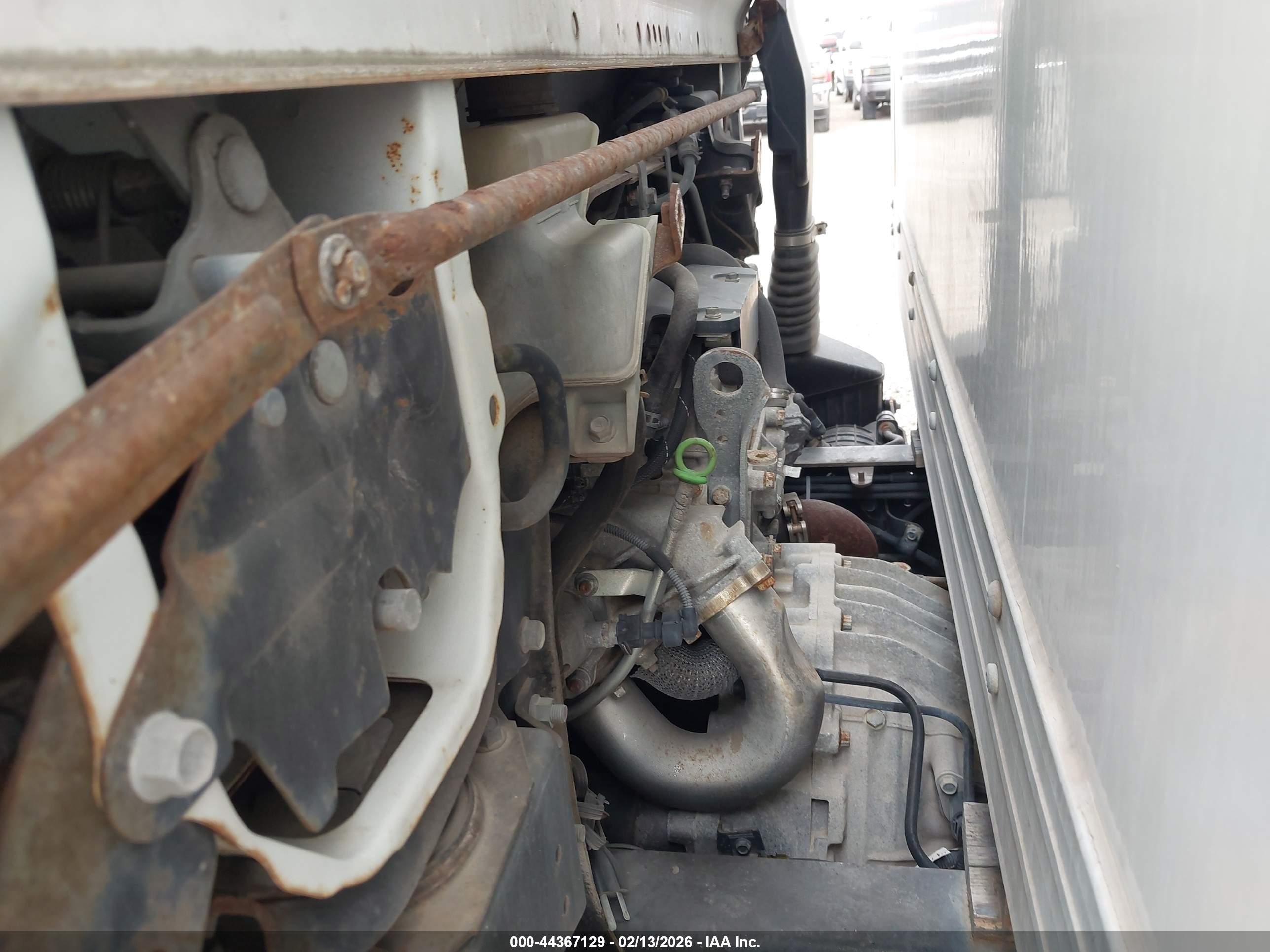 MITSUBISHI FUSO image 10