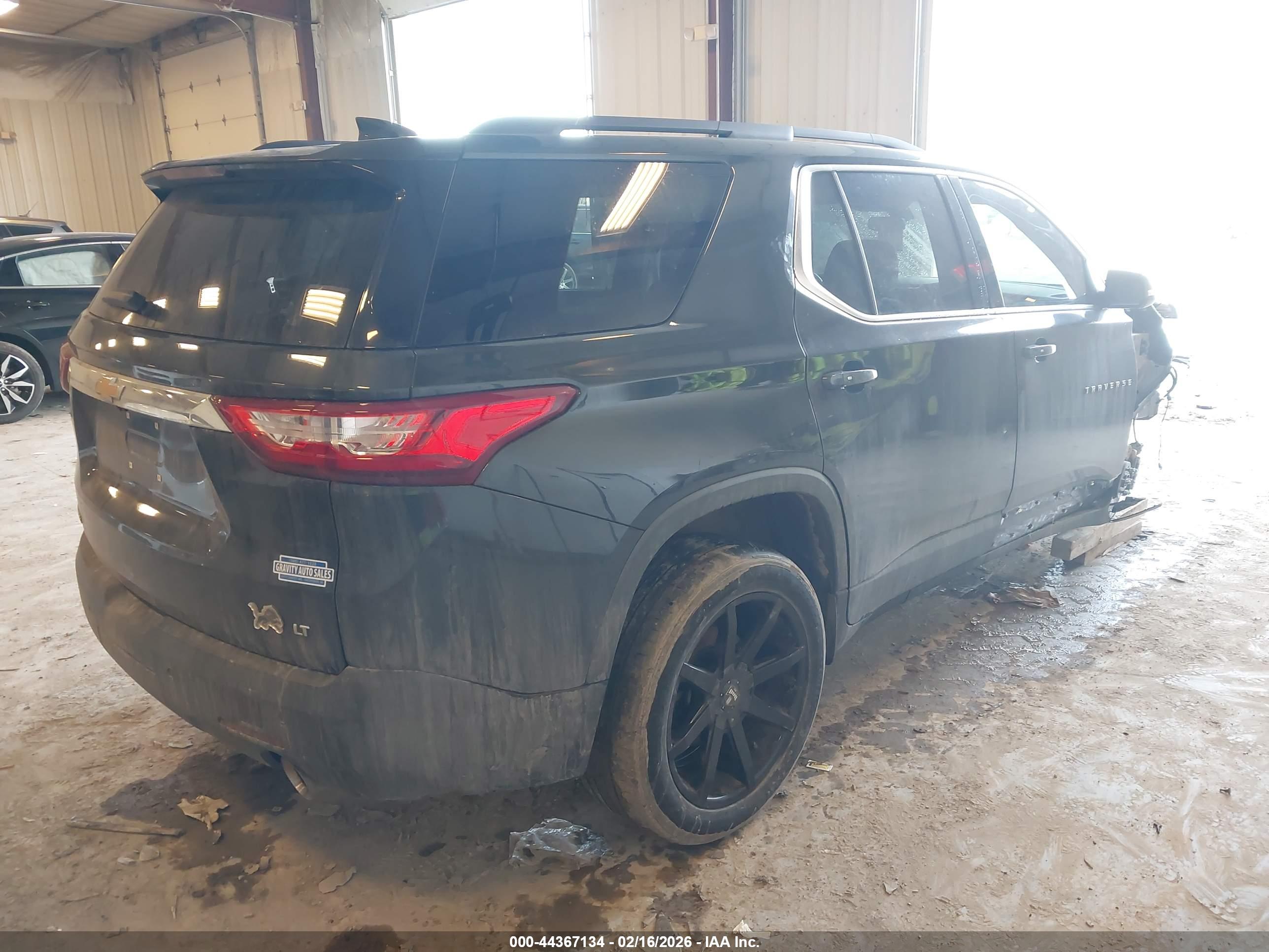 CHEVROLET TRAVERSE image 4