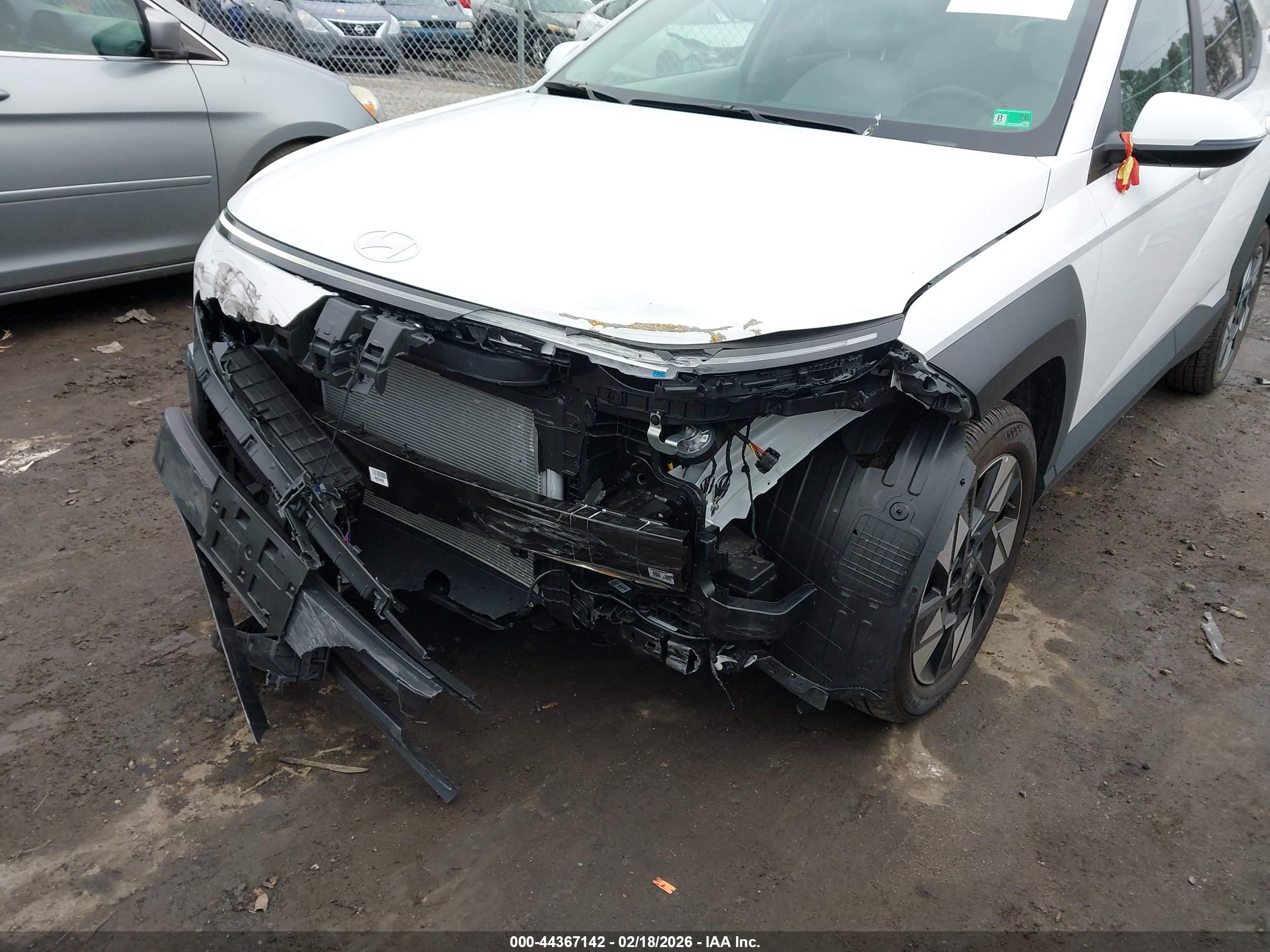 HYUNDAI KONA image 6