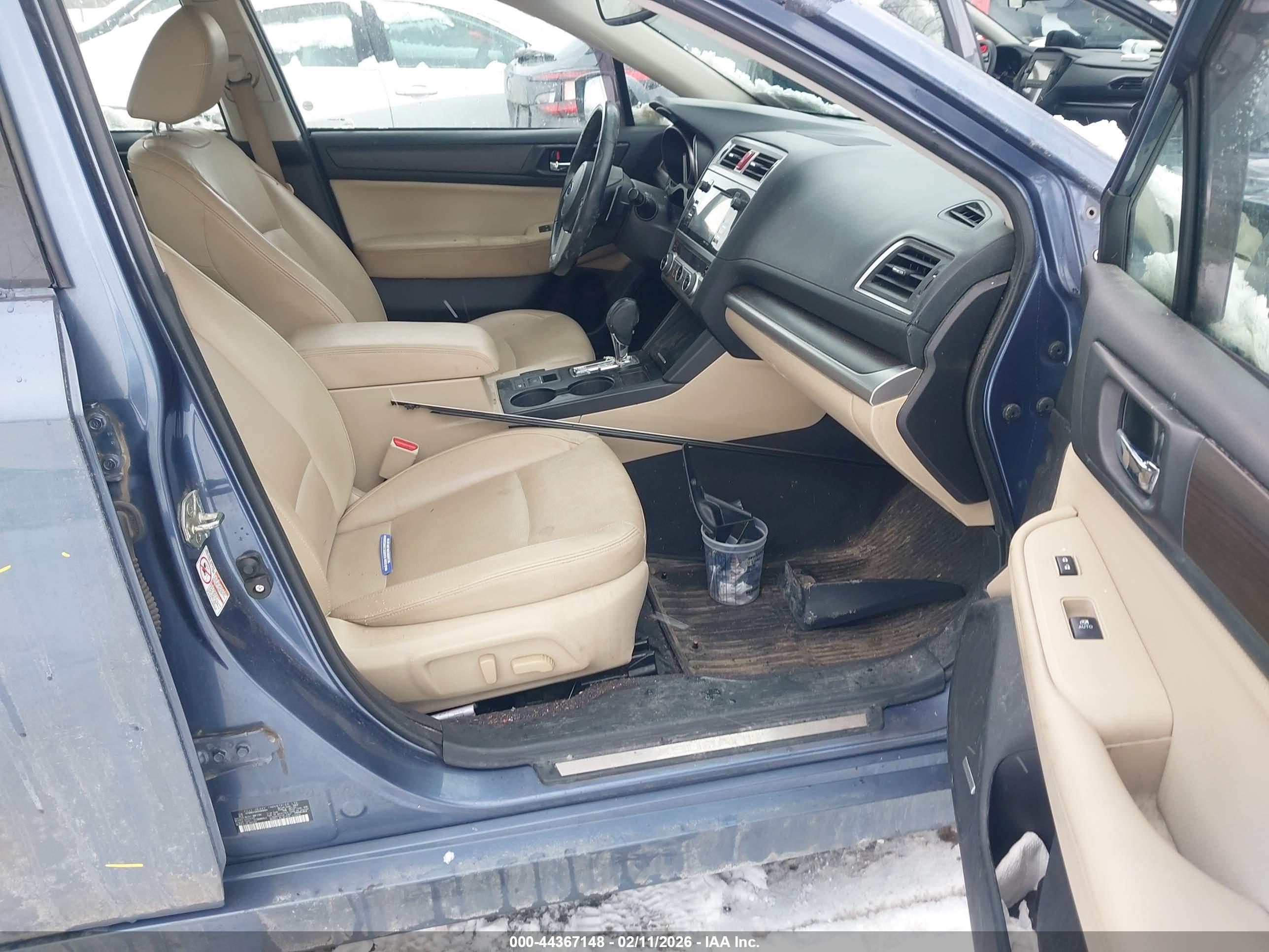 SUBARU LEGACY image 5
