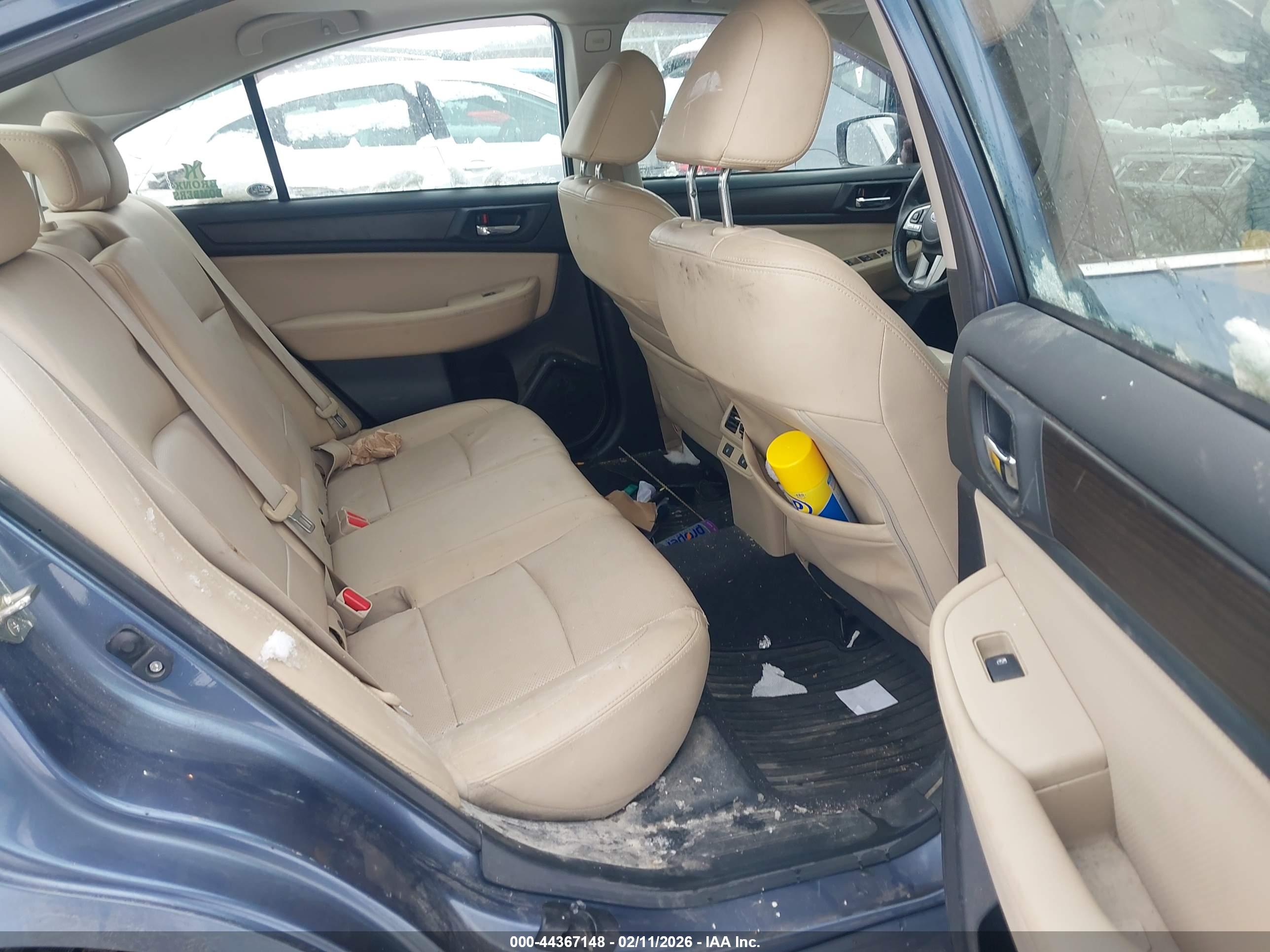 SUBARU LEGACY image 8