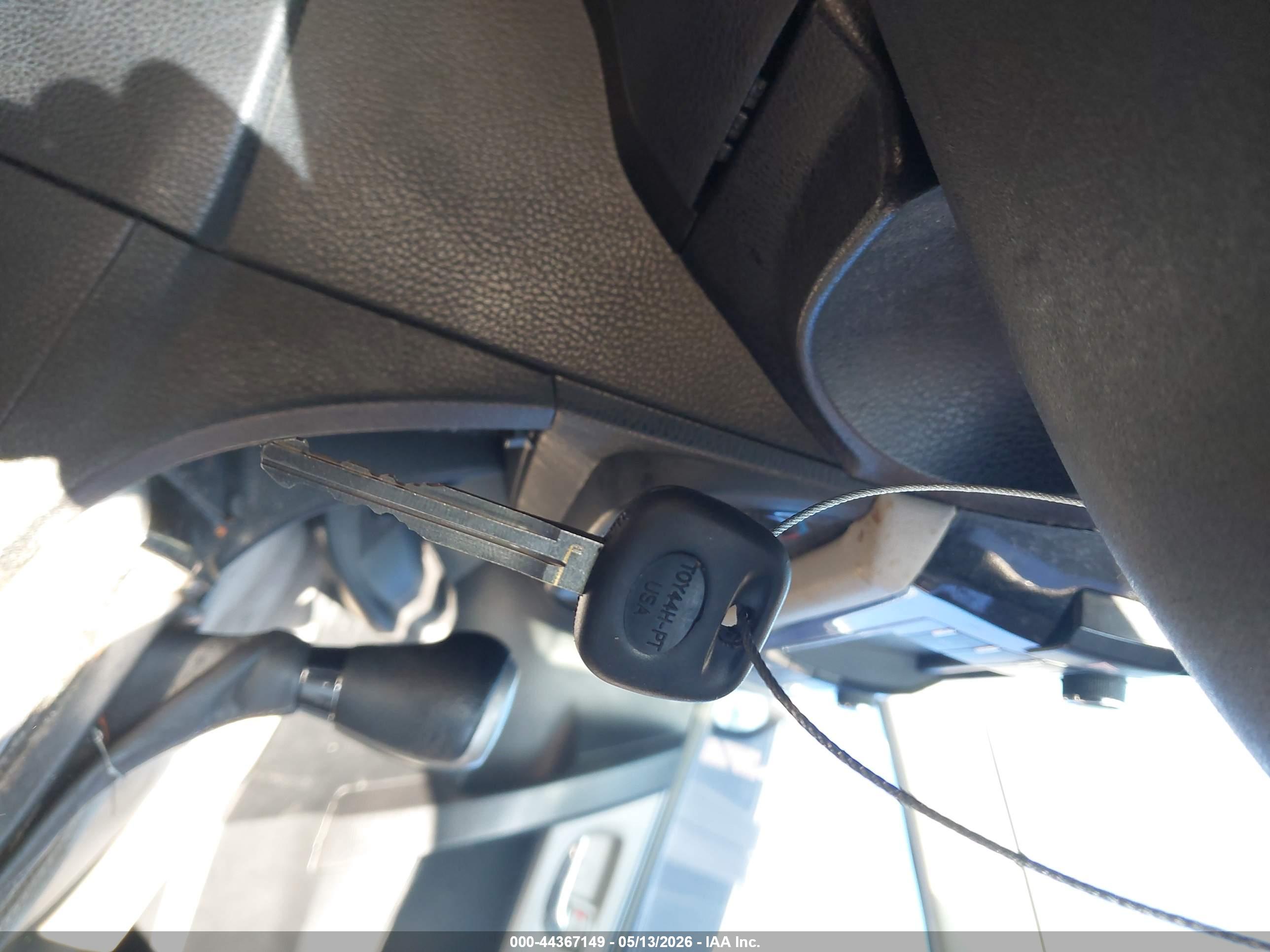 TOYOTA COROLLA image 11