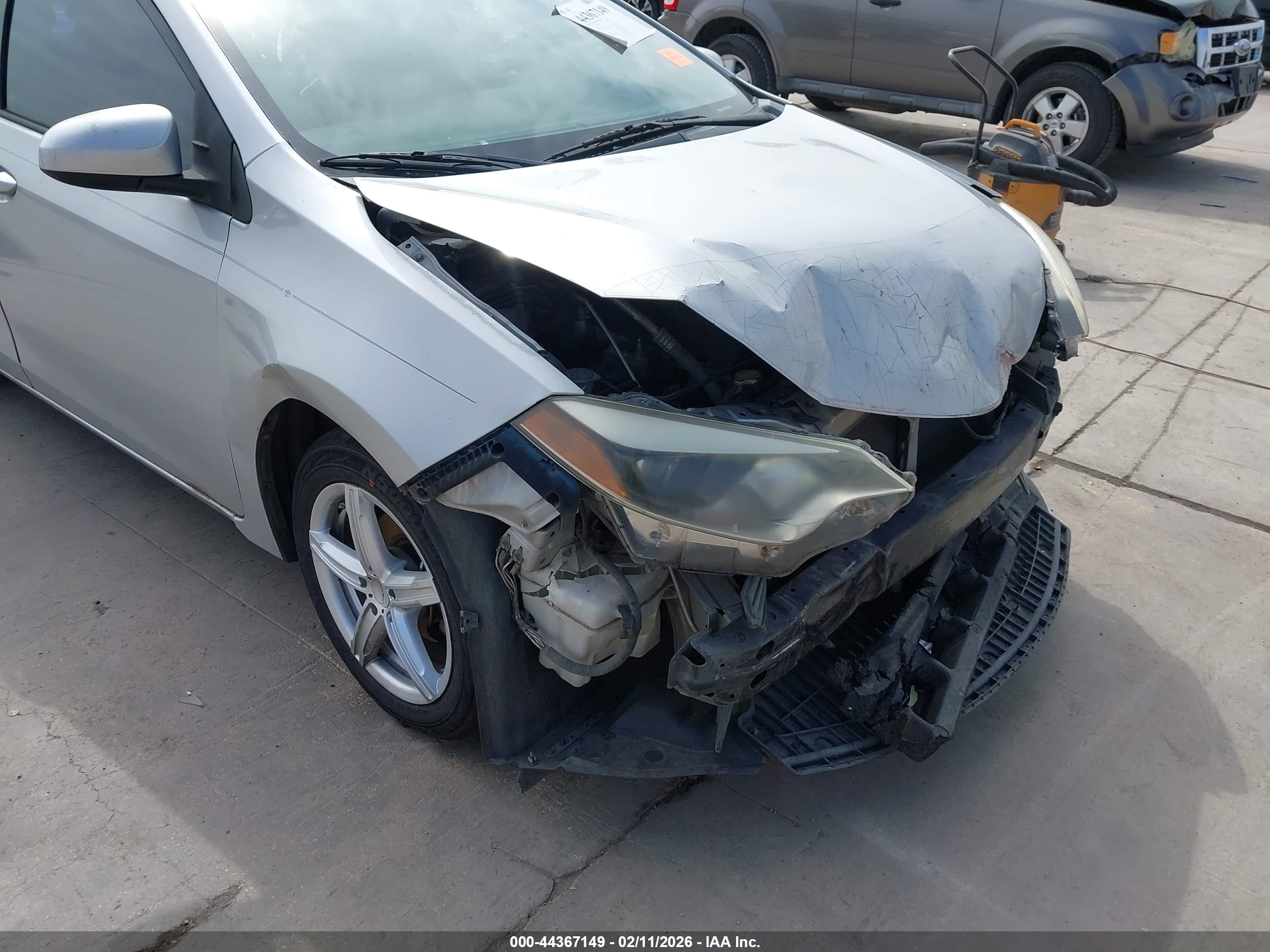TOYOTA COROLLA image 6