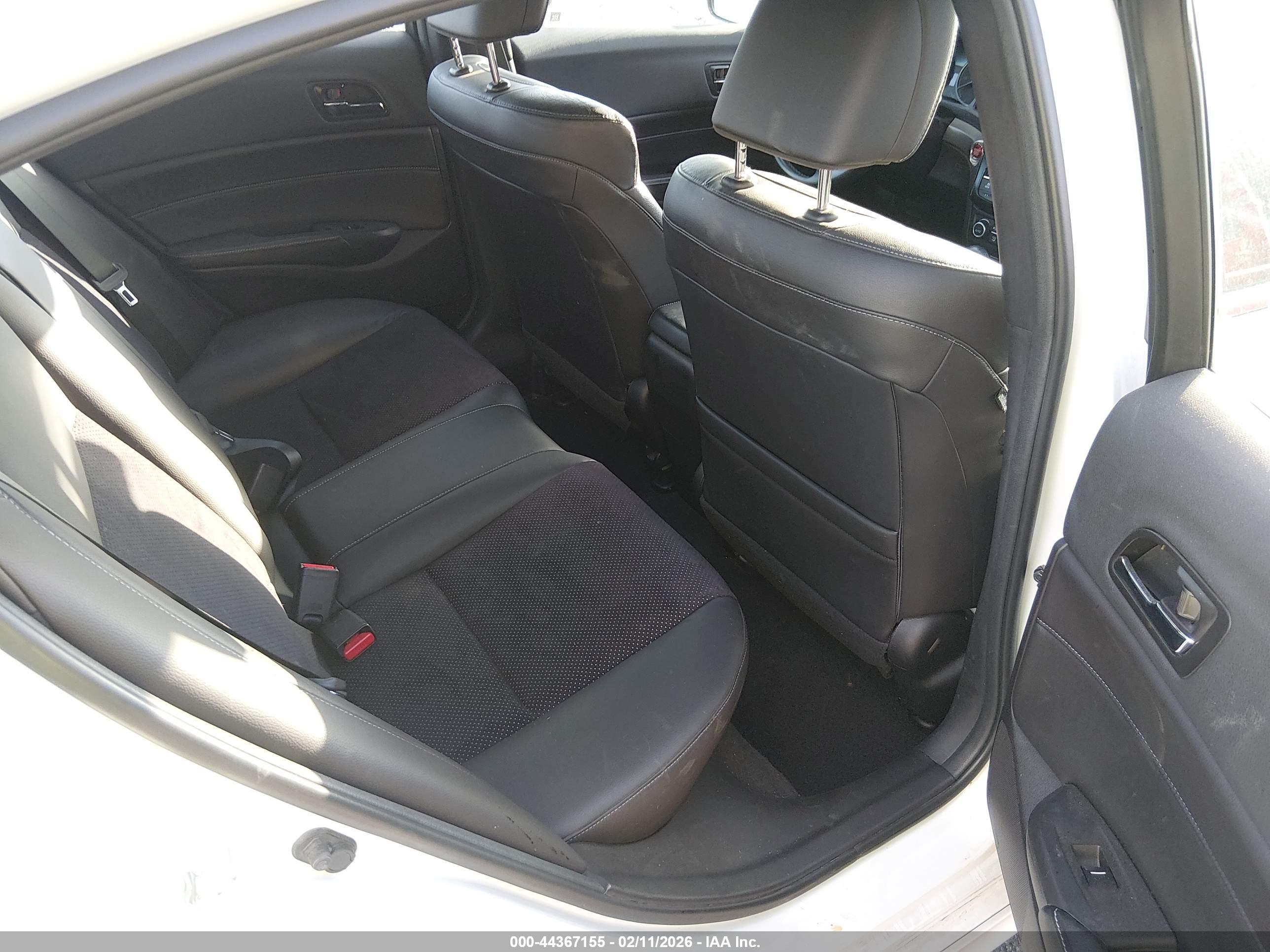 ACURA ILX image 8