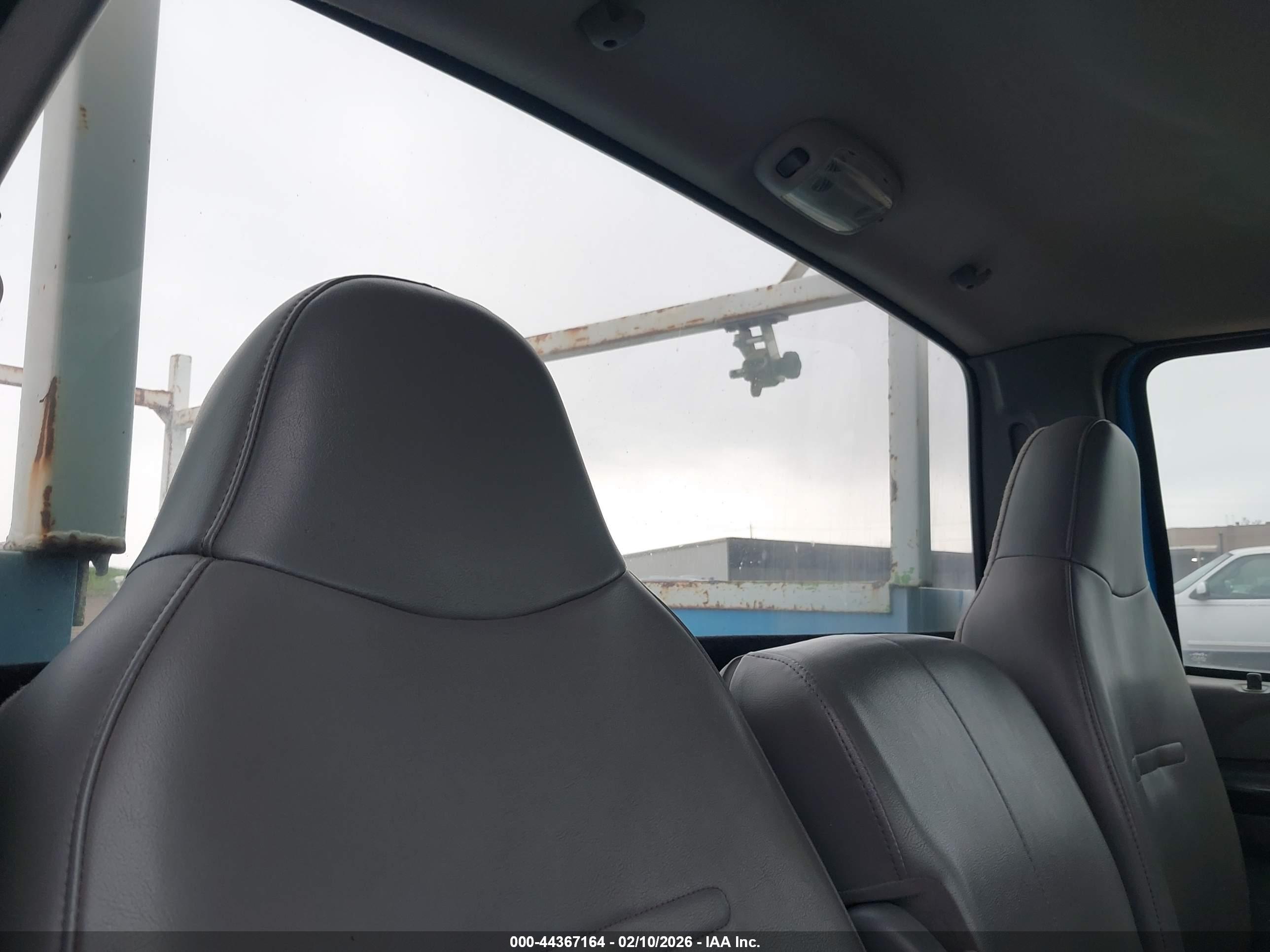 FORD F-250 image 8