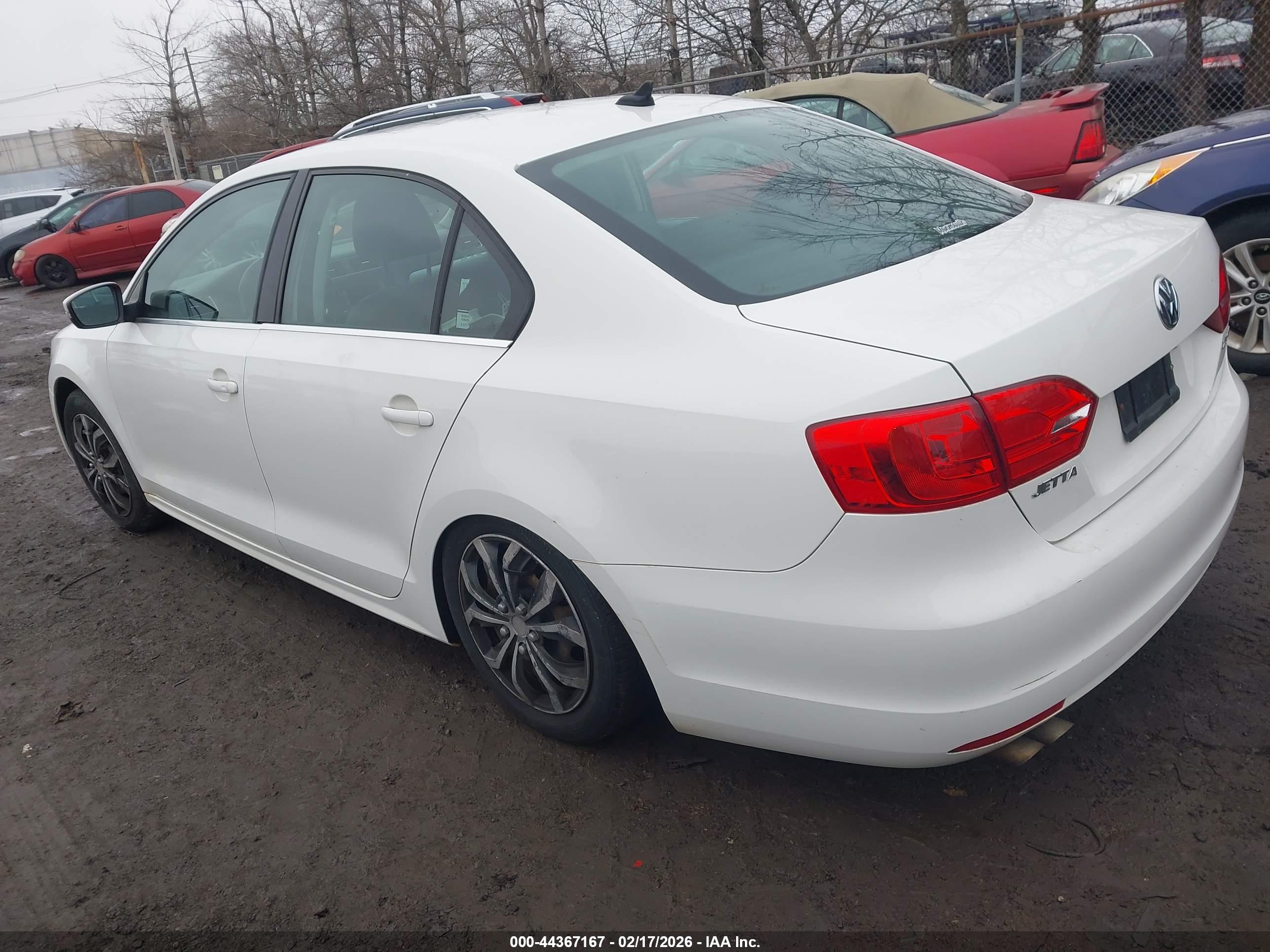 VOLKSWAGEN JETTA image 3